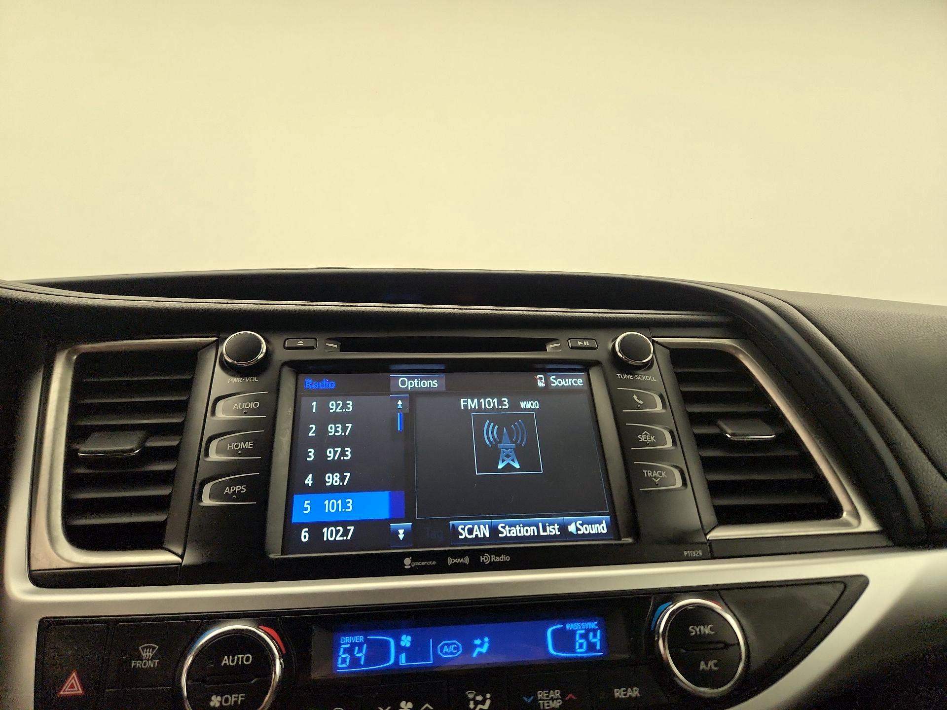 Thumbnail: 2017 Toyota Highlander - 15