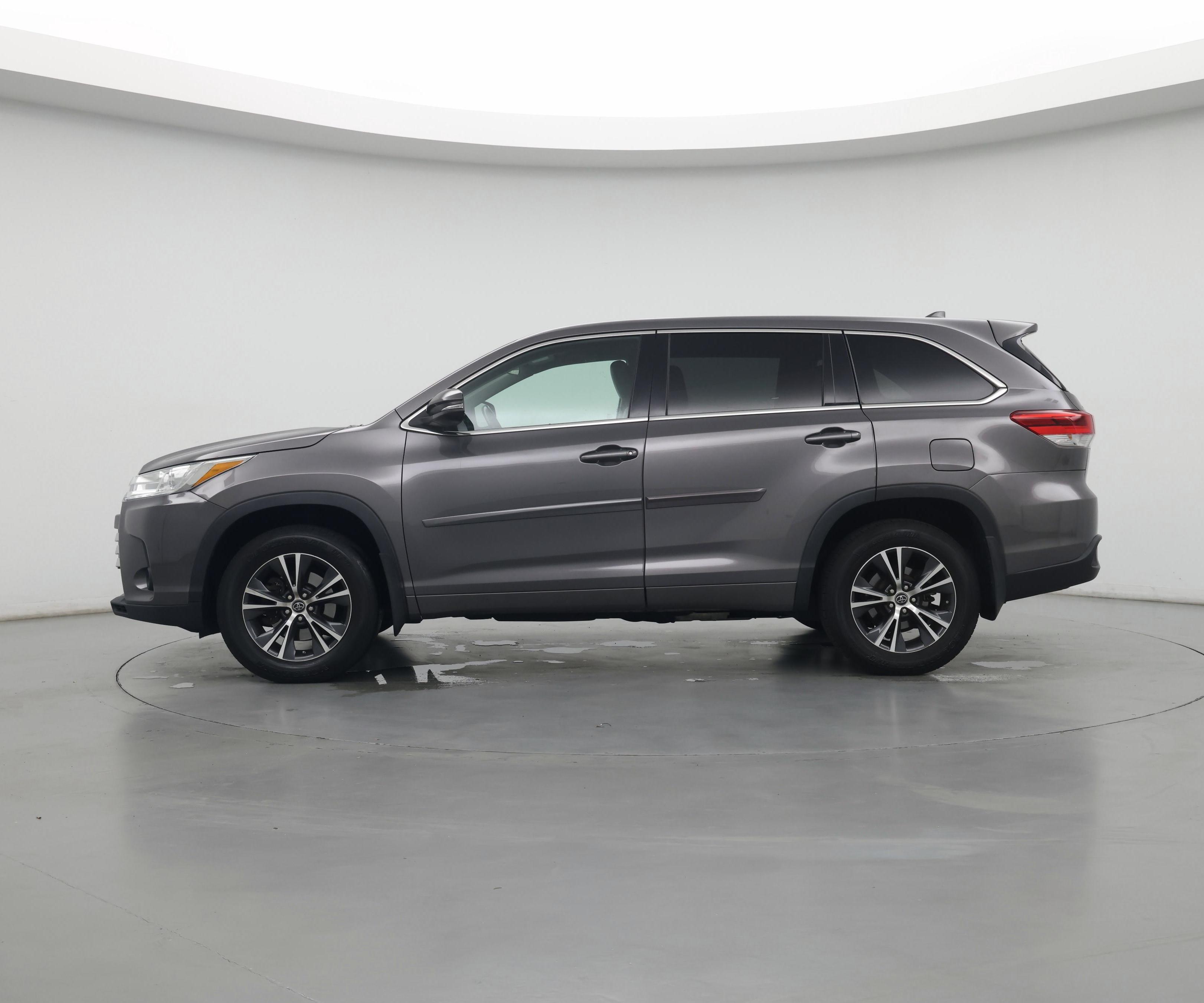 Thumbnail: 2017 Toyota Highlander - 3