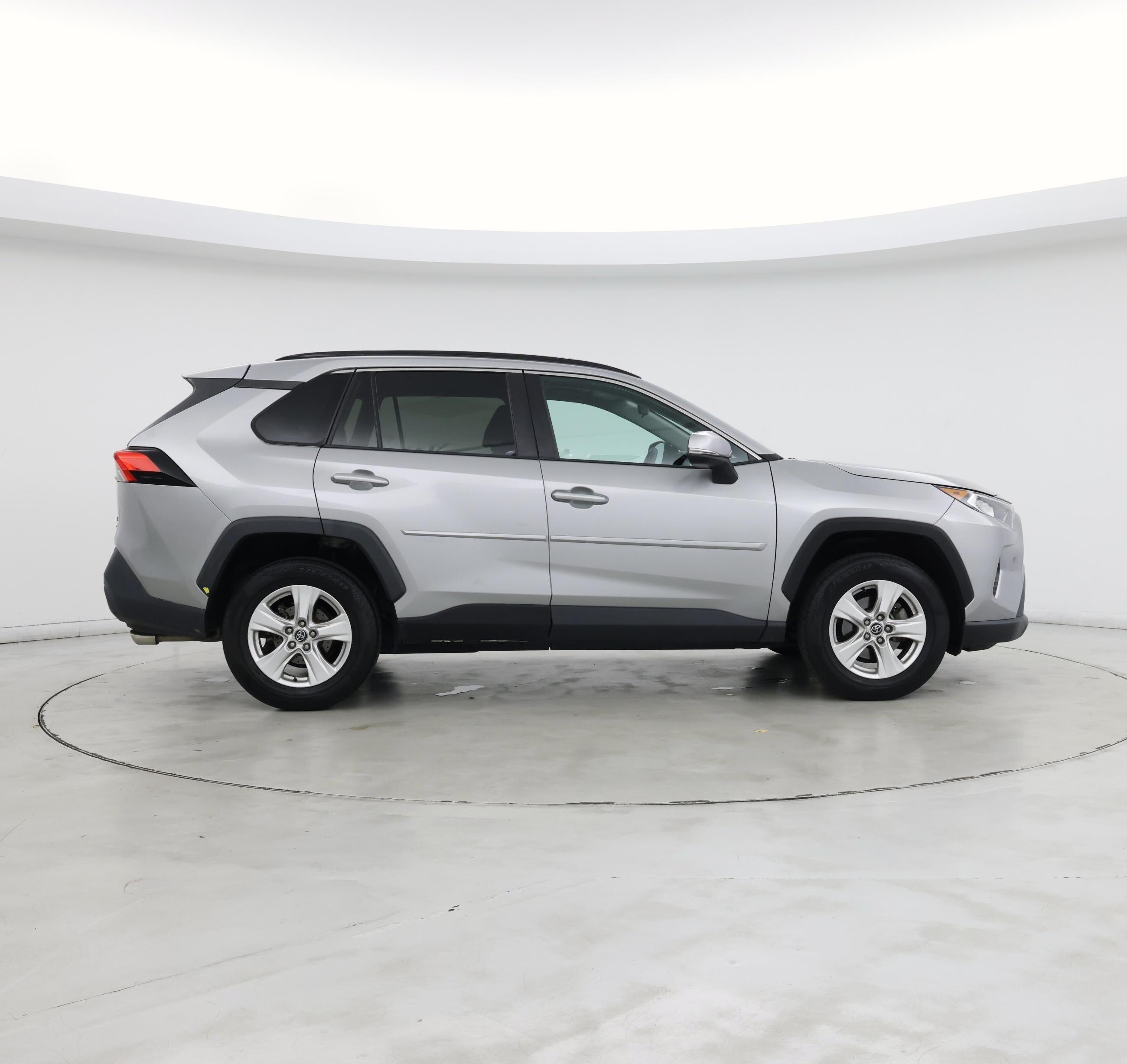 Thumbnail: 2020 Toyota RAV4 - 7