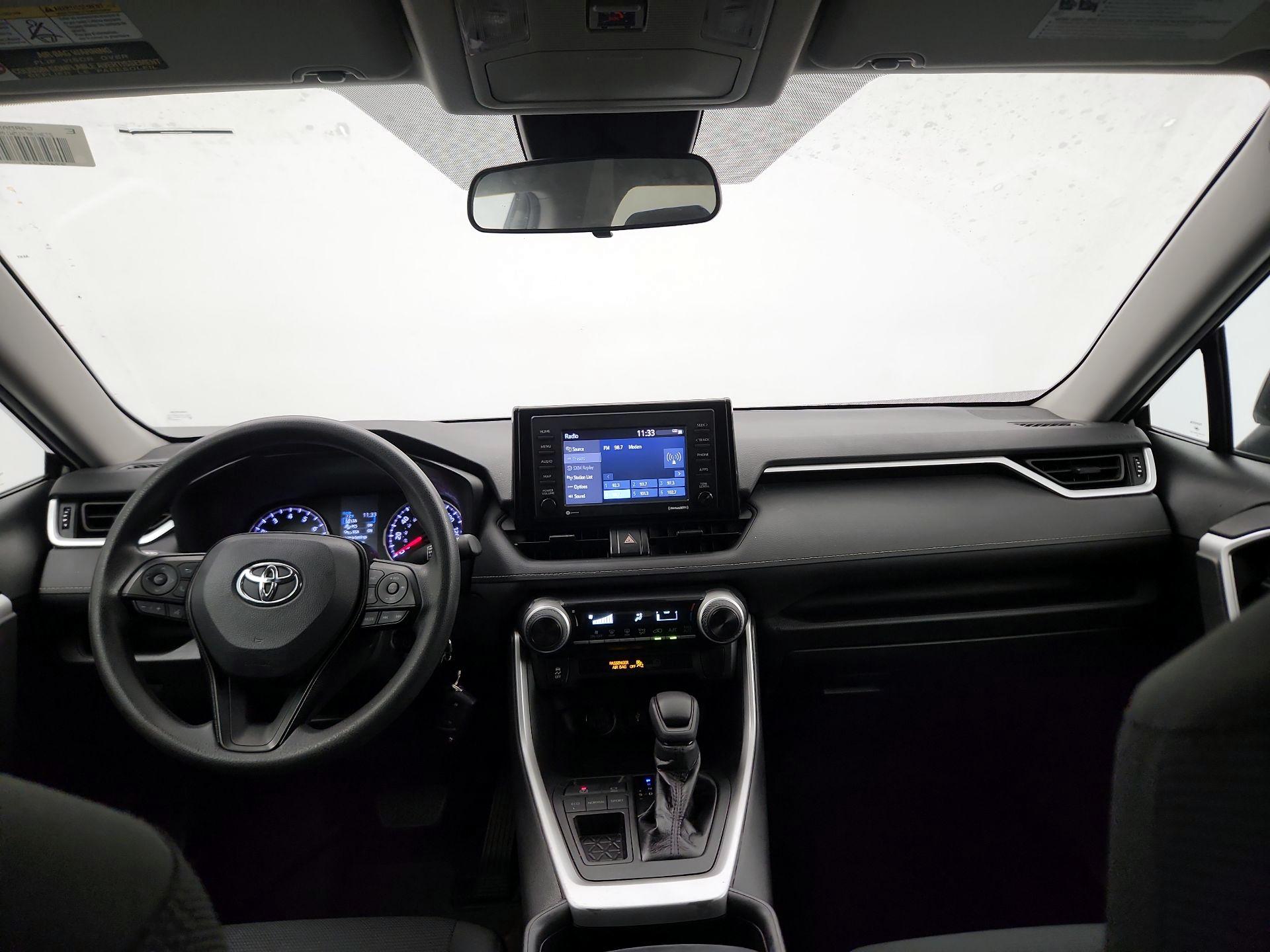 Thumbnail: 2021 Toyota RAV4 - 9