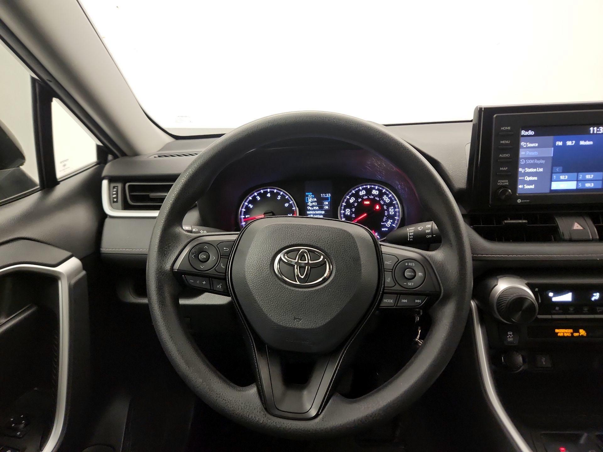 Thumbnail: 2021 Toyota RAV4 - 10