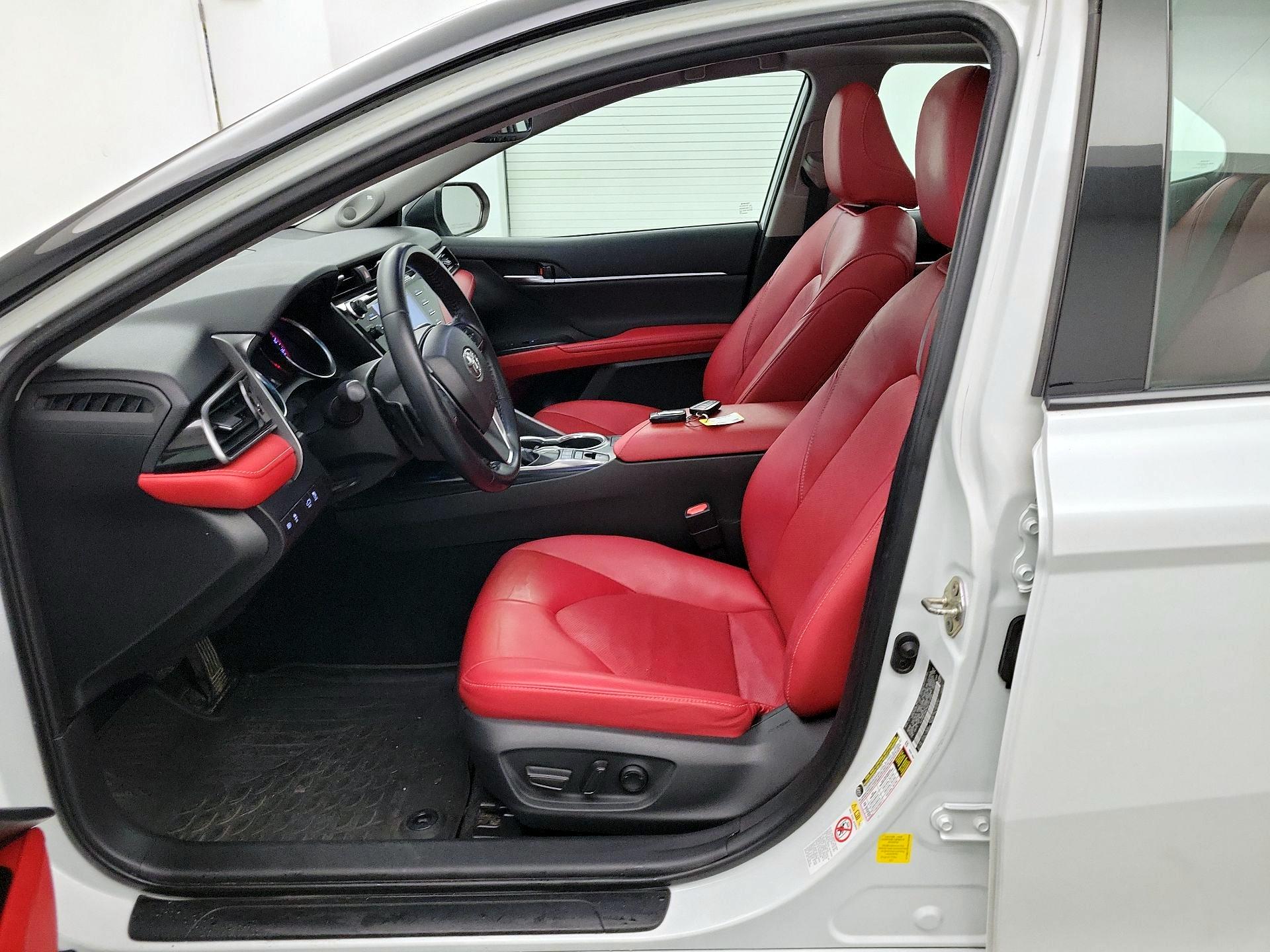 Thumbnail: 2019 Toyota Camry - 9