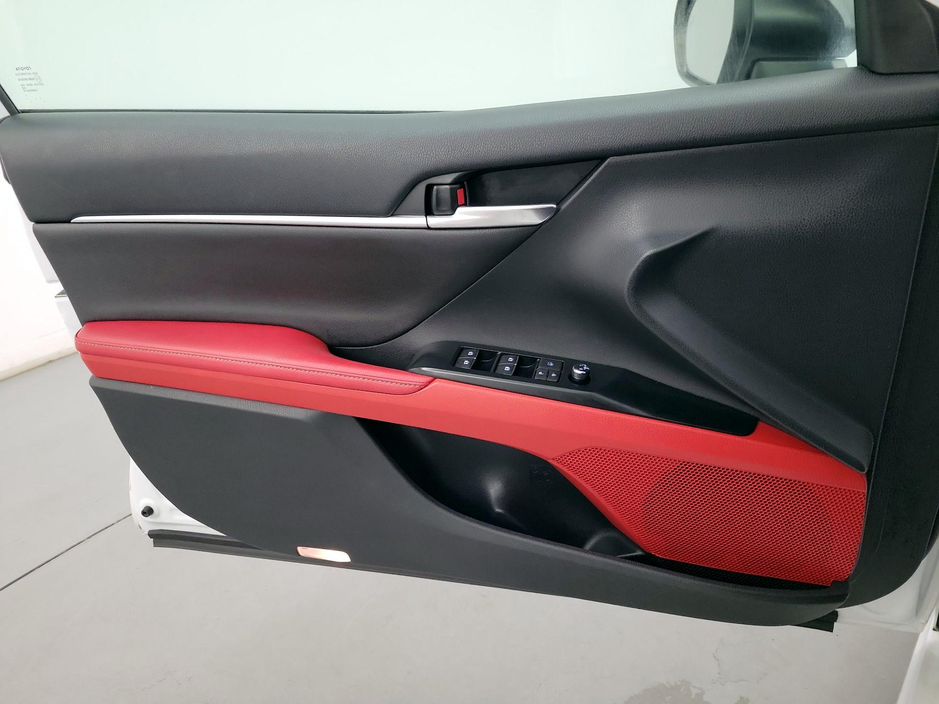 Thumbnail: 2019 Toyota Camry - 10