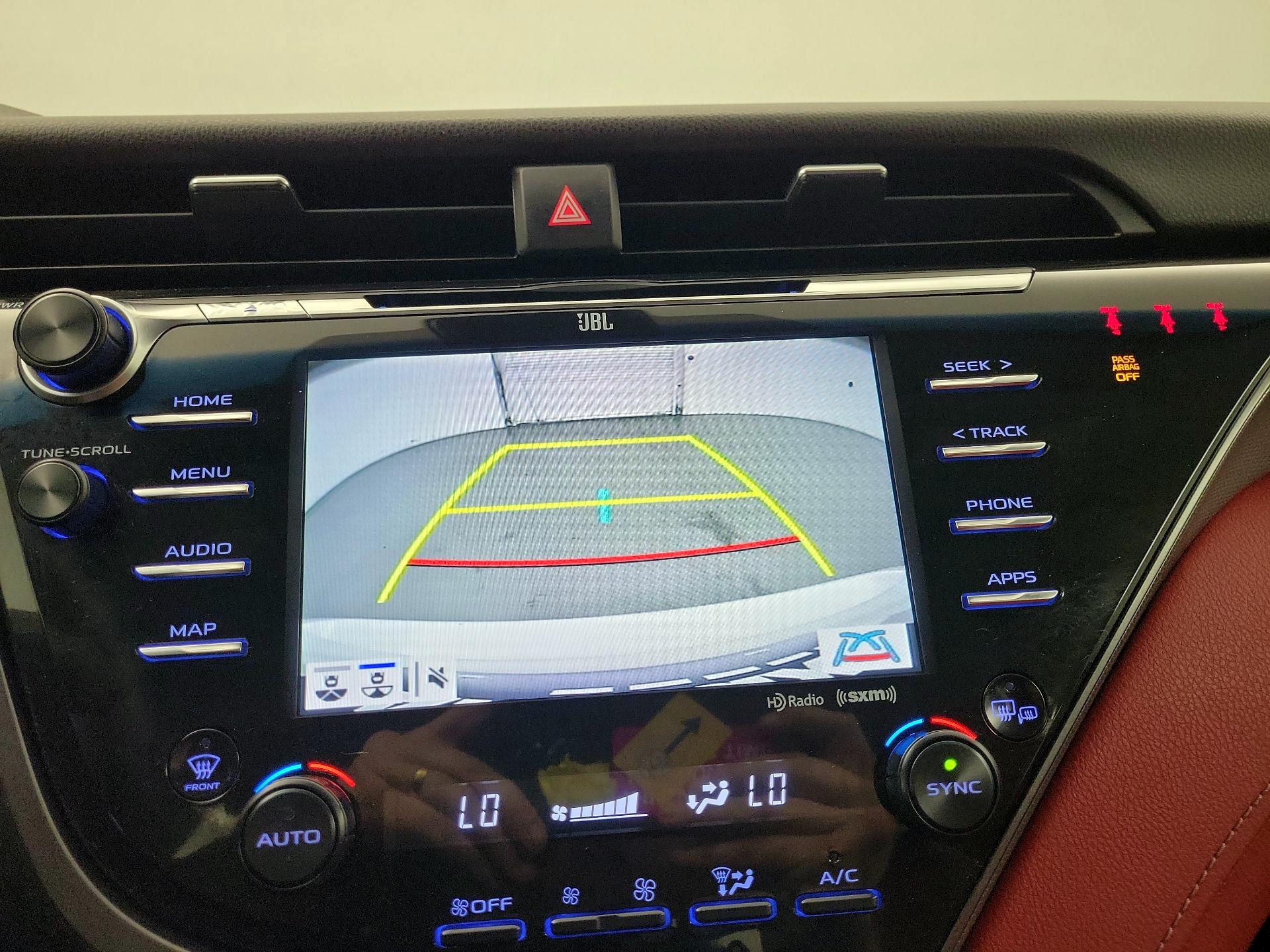 Thumbnail: 2019 Toyota Camry - 13