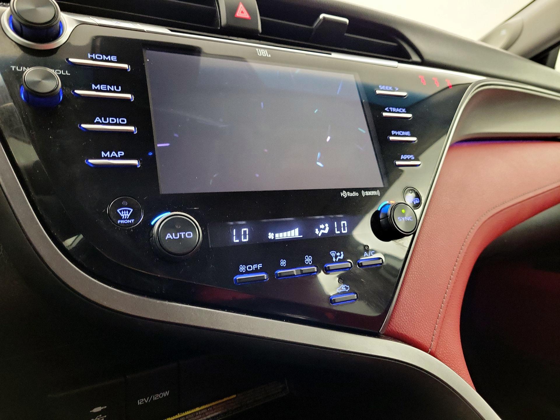 Thumbnail: 2019 Toyota Camry - 15