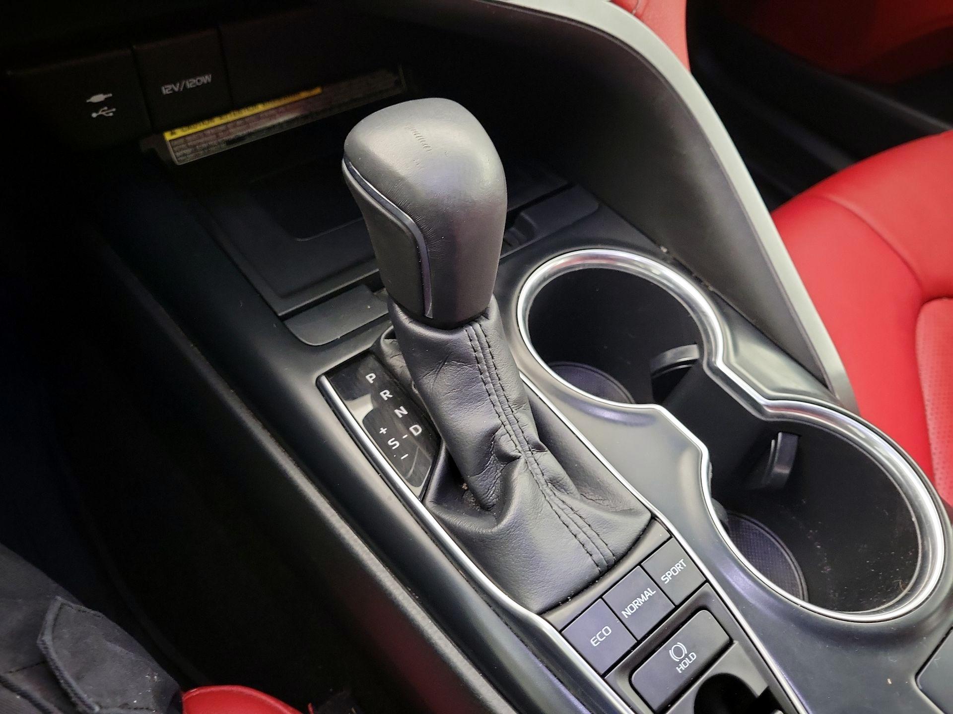 Thumbnail: 2019 Toyota Camry - 16