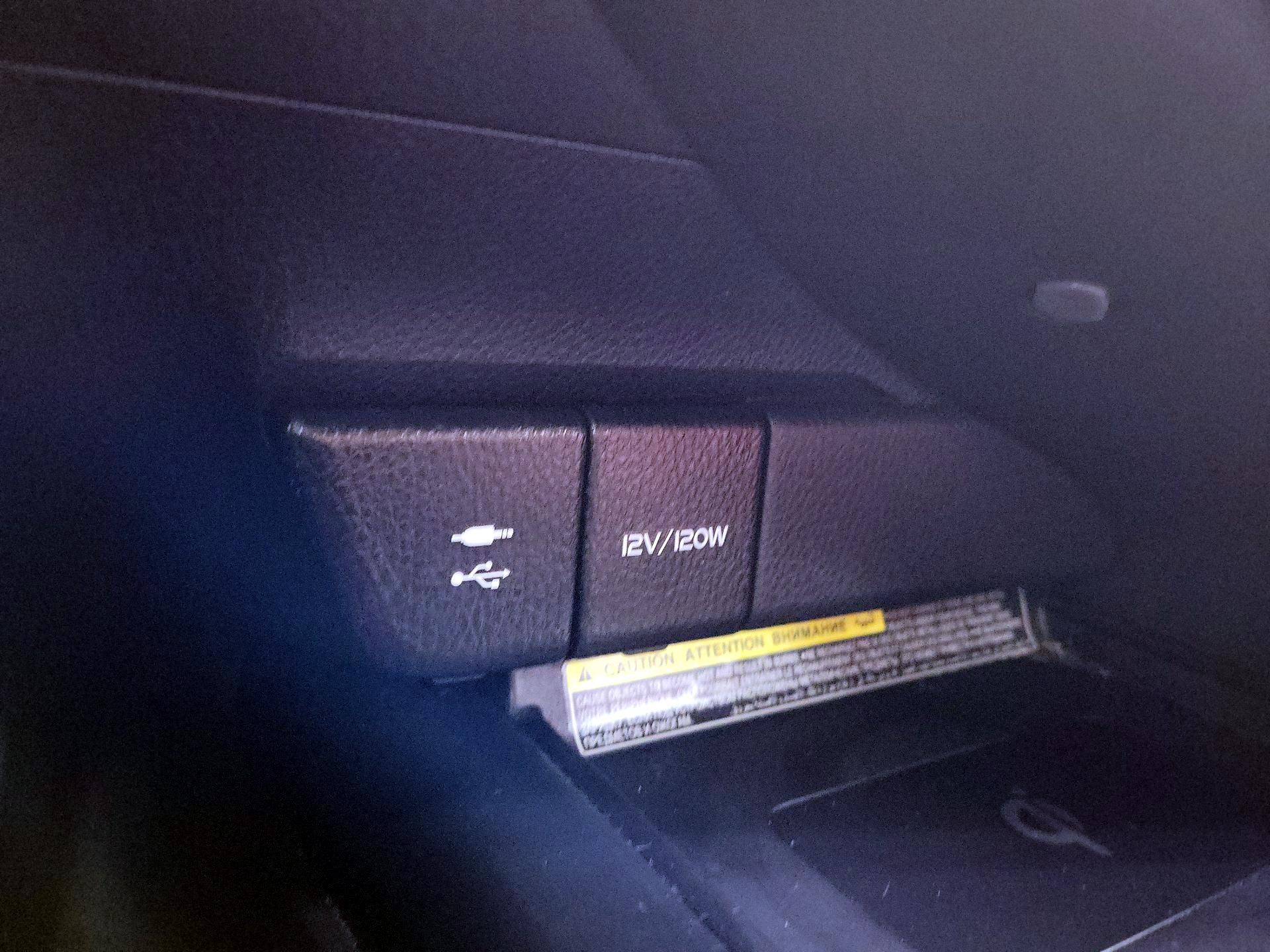 Thumbnail: 2019 Toyota Camry - 17