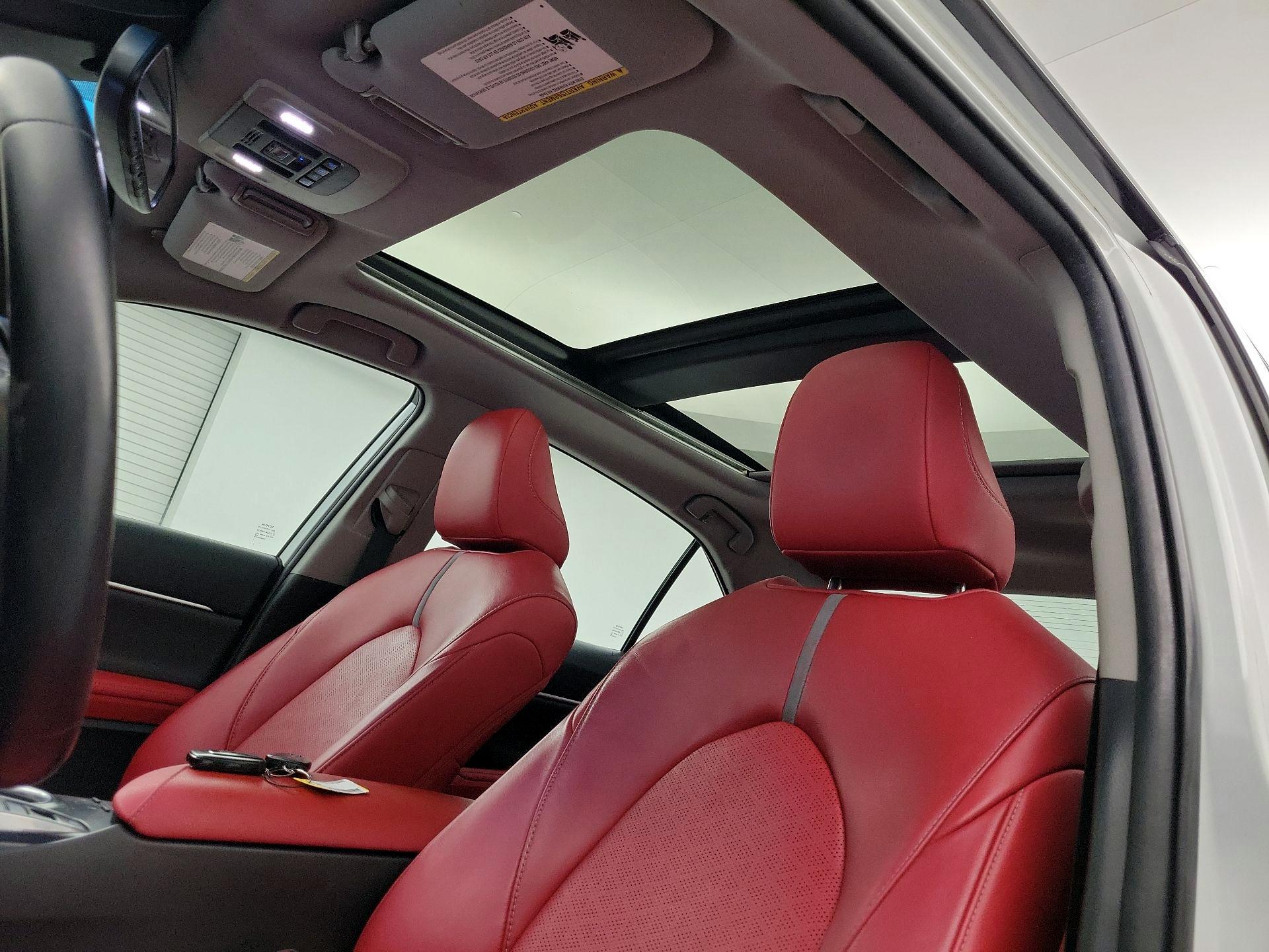 Thumbnail: 2019 Toyota Camry - 18