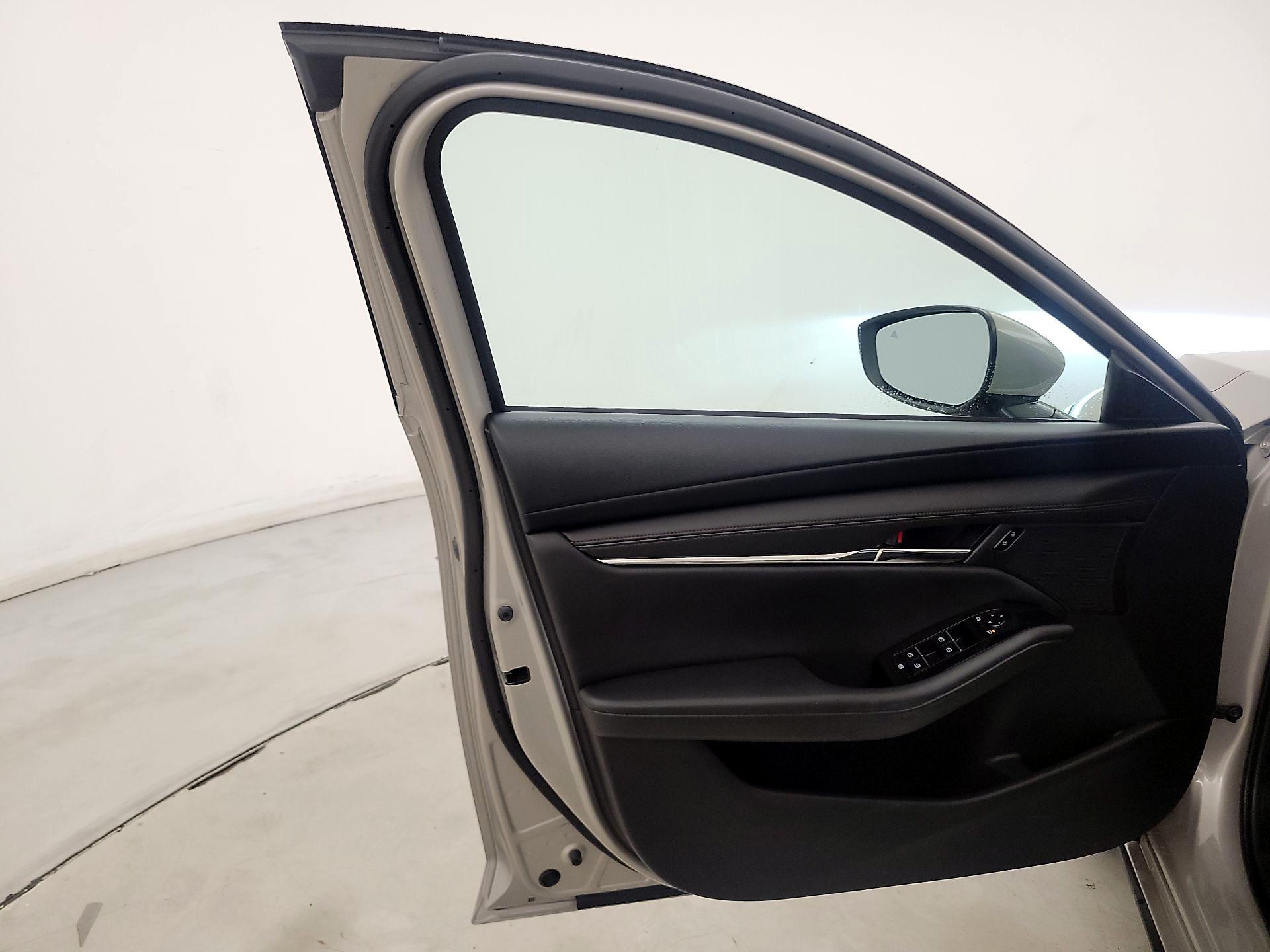 Thumbnail: 2022 Mazda Mazda3 - 12