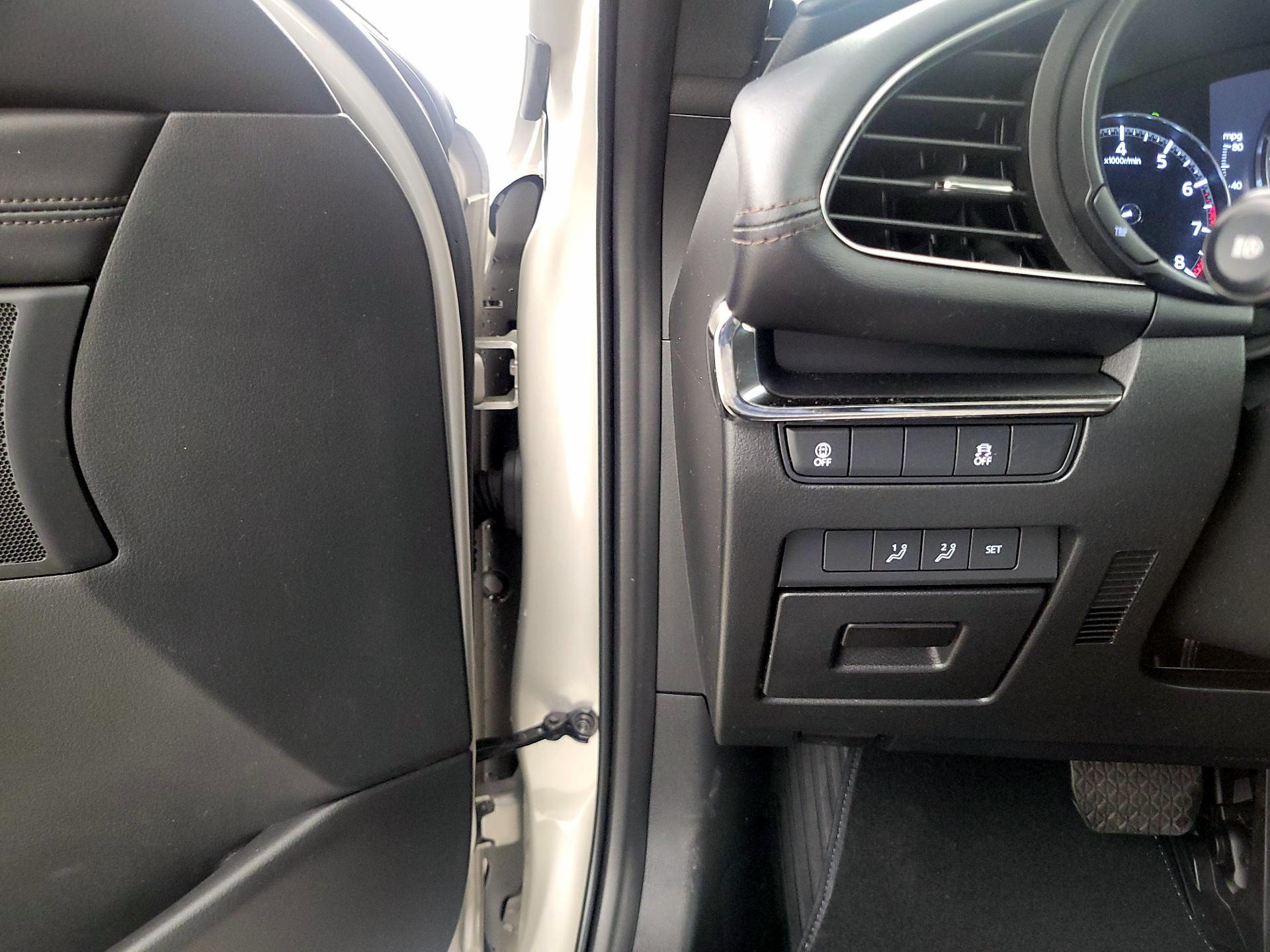 Thumbnail: 2022 Mazda Mazda3 - 13