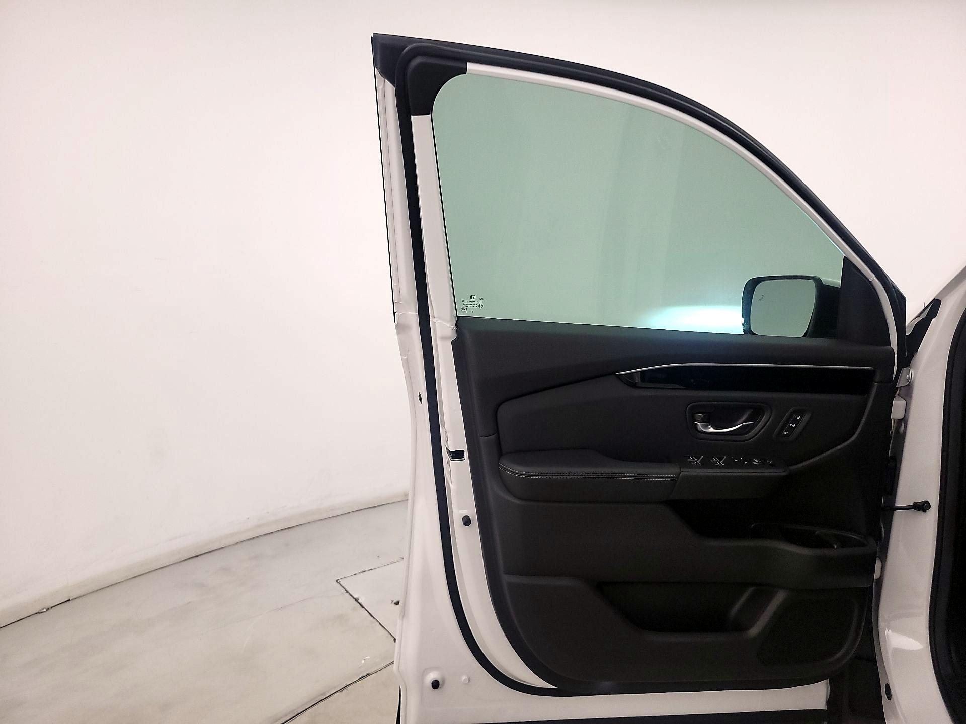 Thumbnail: 2025 Honda Pilot - 12