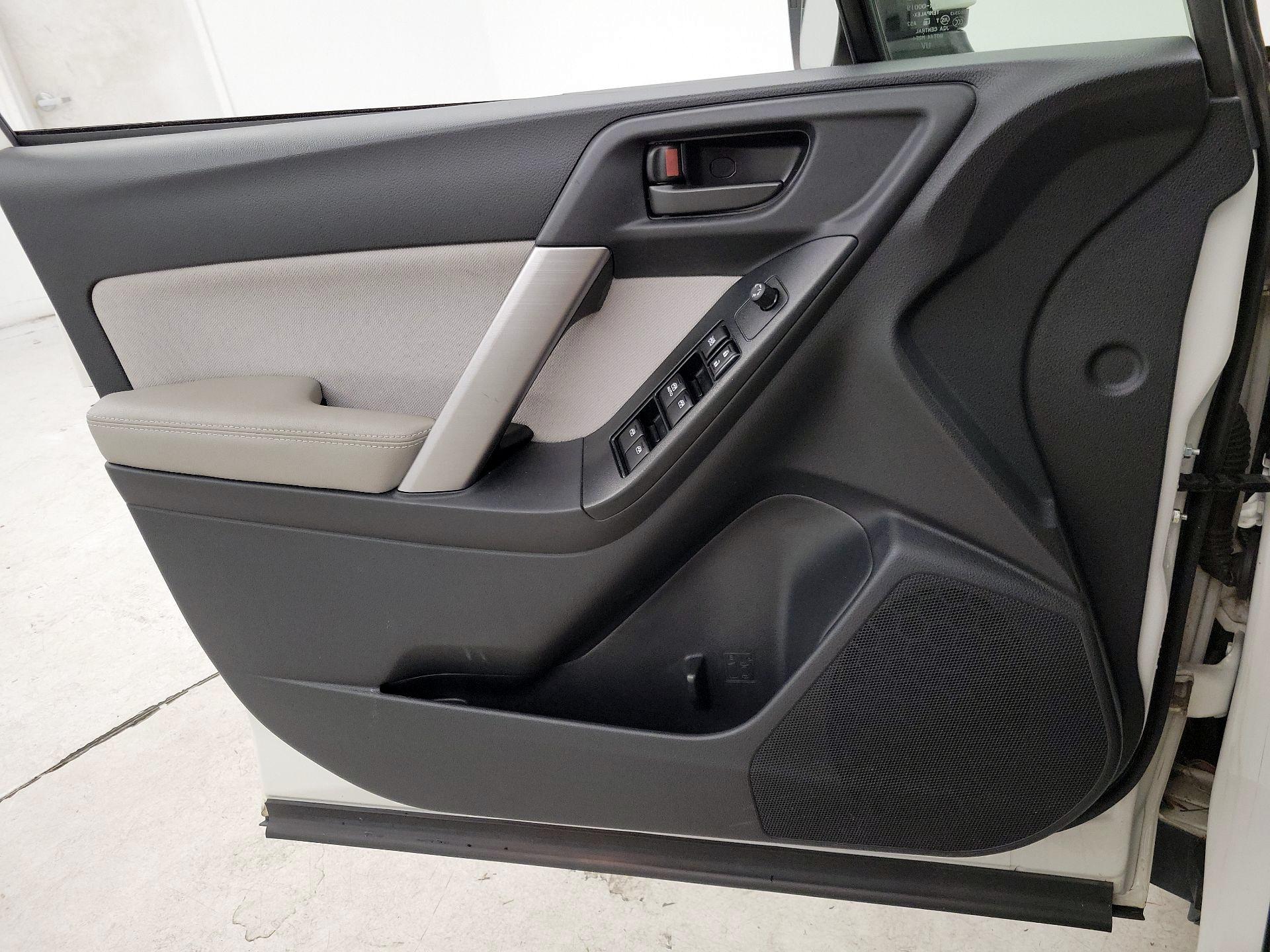 Thumbnail: 2016 Subaru Forester - 12