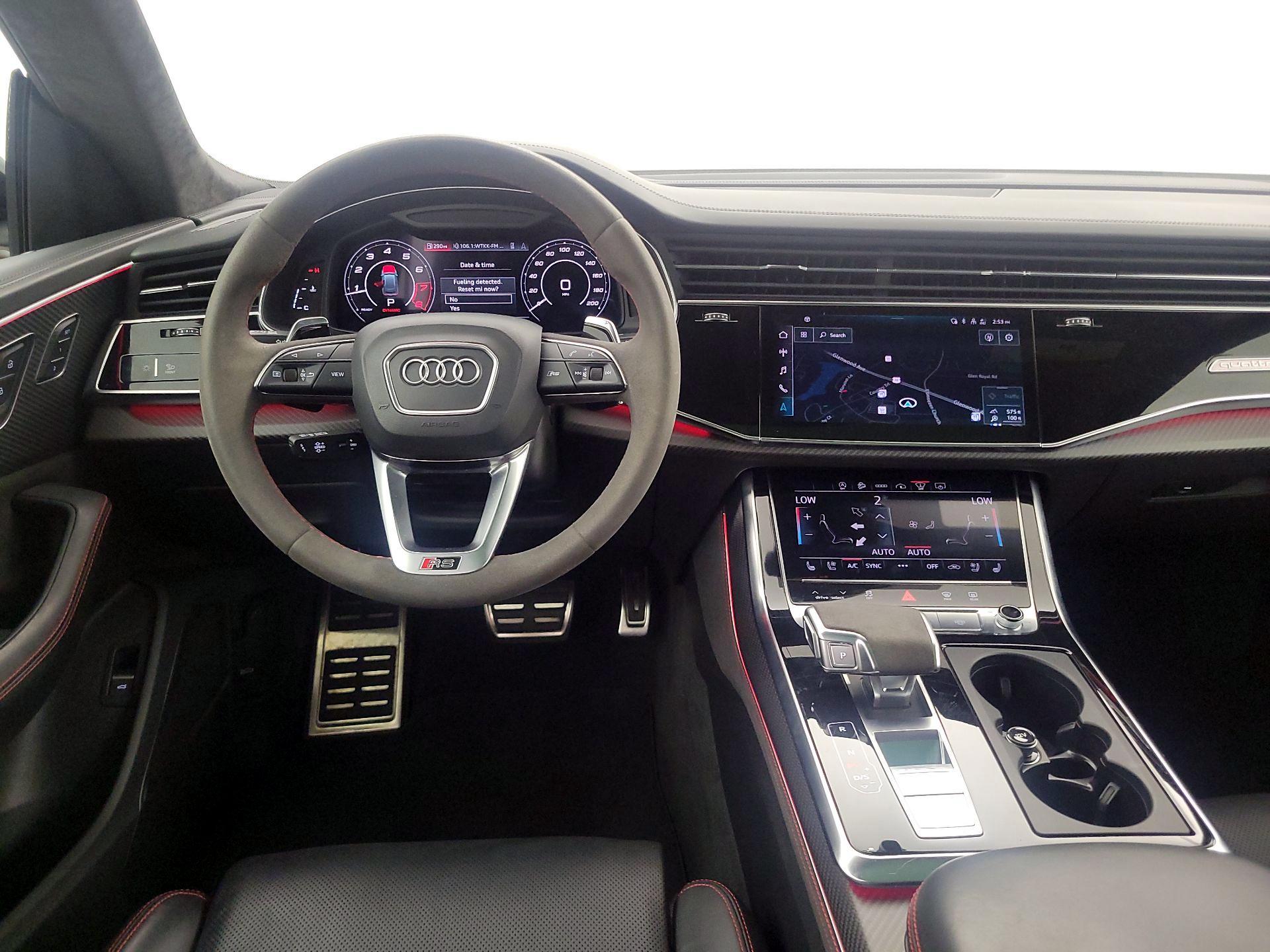 Thumbnail: 2022 Audi RS Q8 - 10