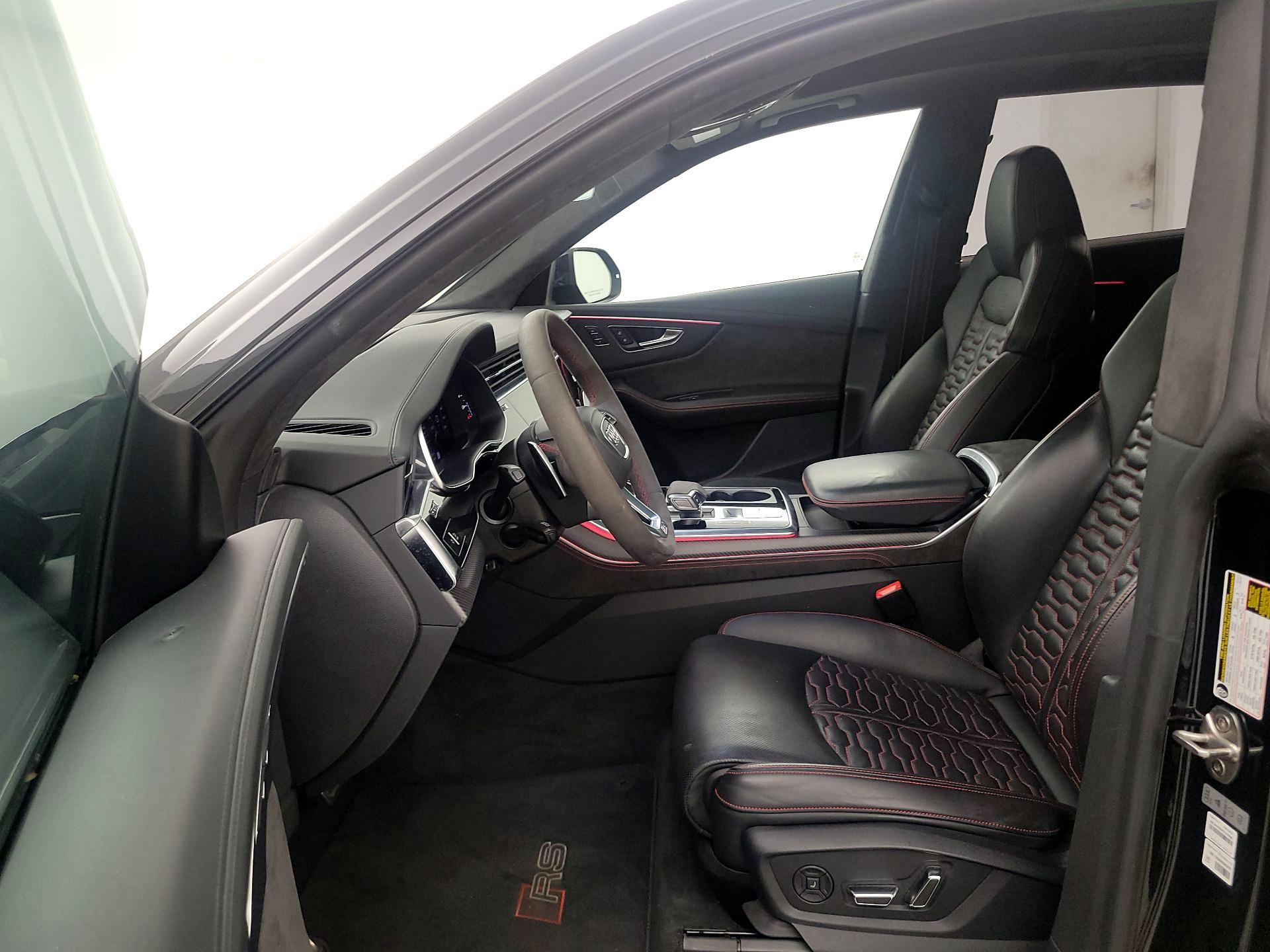 Thumbnail: 2022 Audi RS Q8 - 11