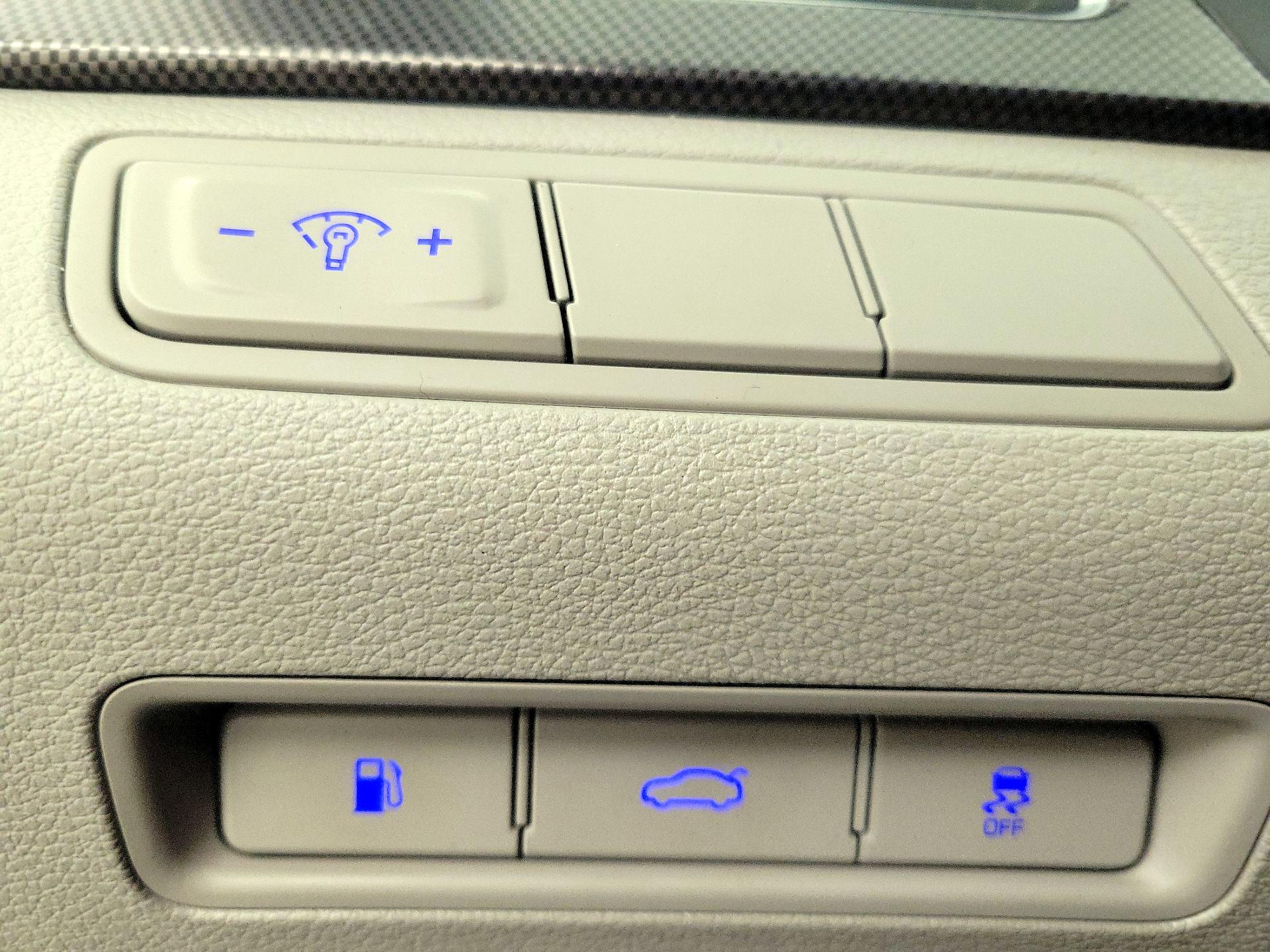 Thumbnail: 2015 Hyundai Sonata - 13