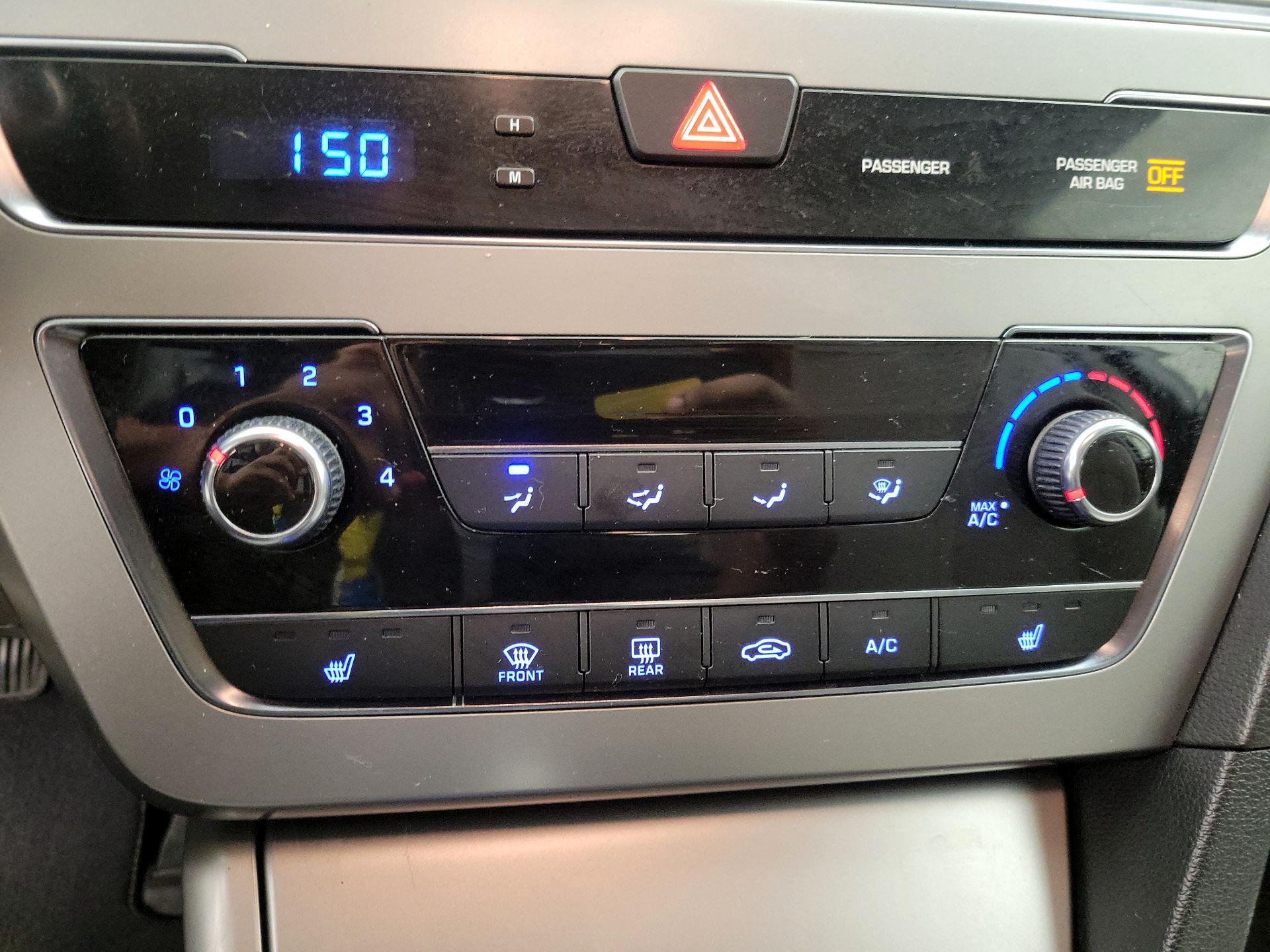 Thumbnail: 2015 Hyundai Sonata - 16