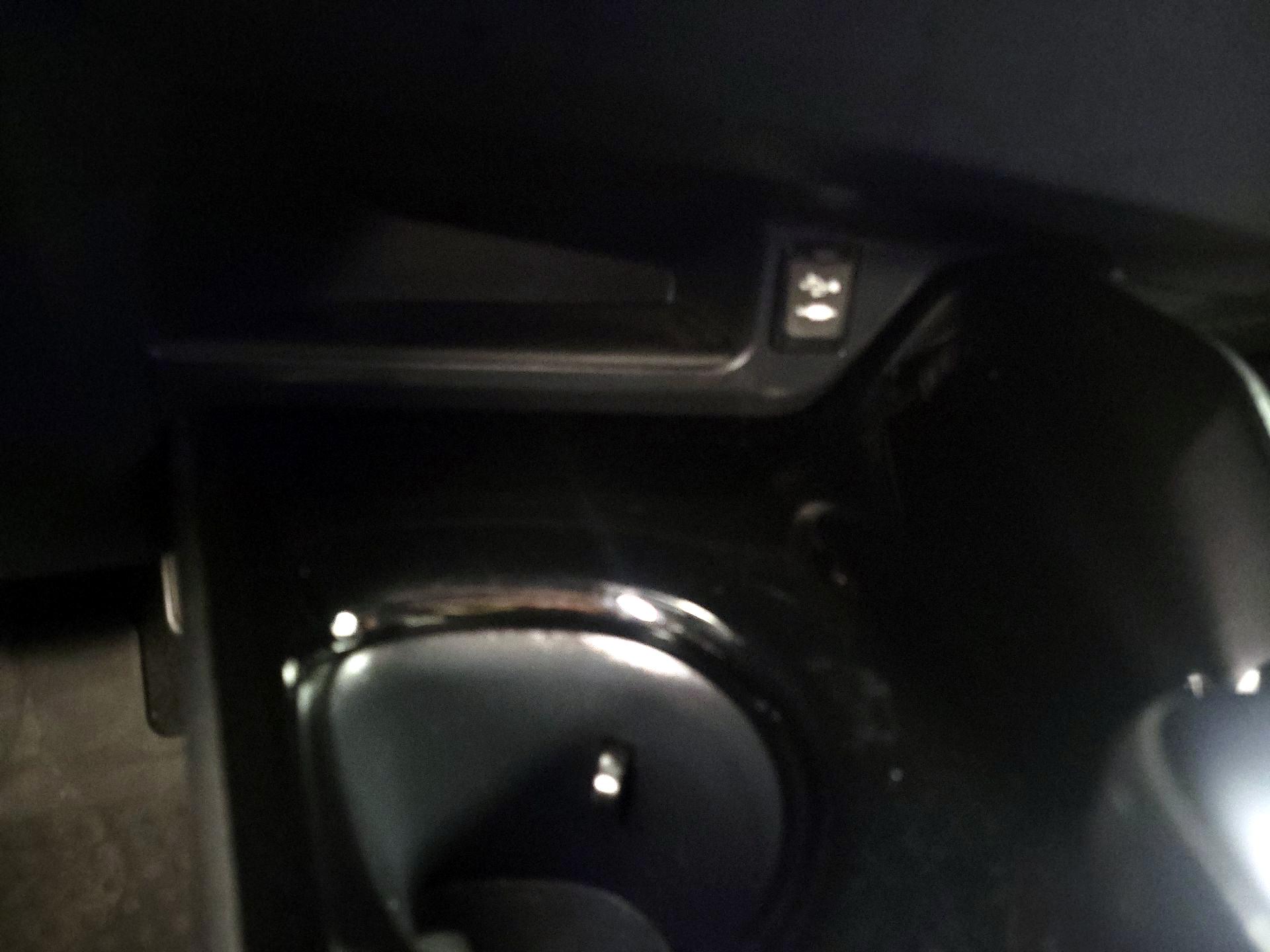 Thumbnail: 2019 Toyota C-HR - 18