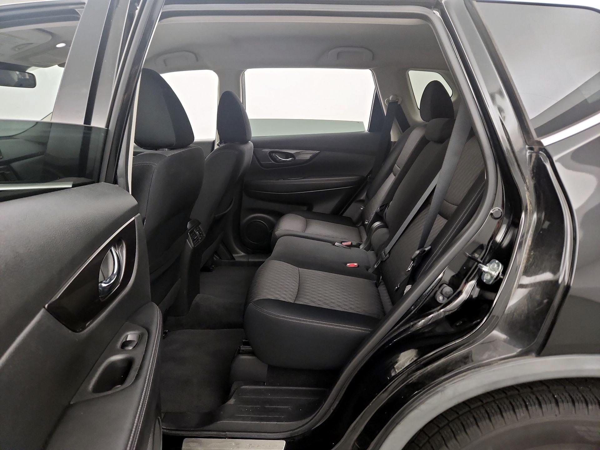 Thumbnail: 2020 Nissan Rogue - 19