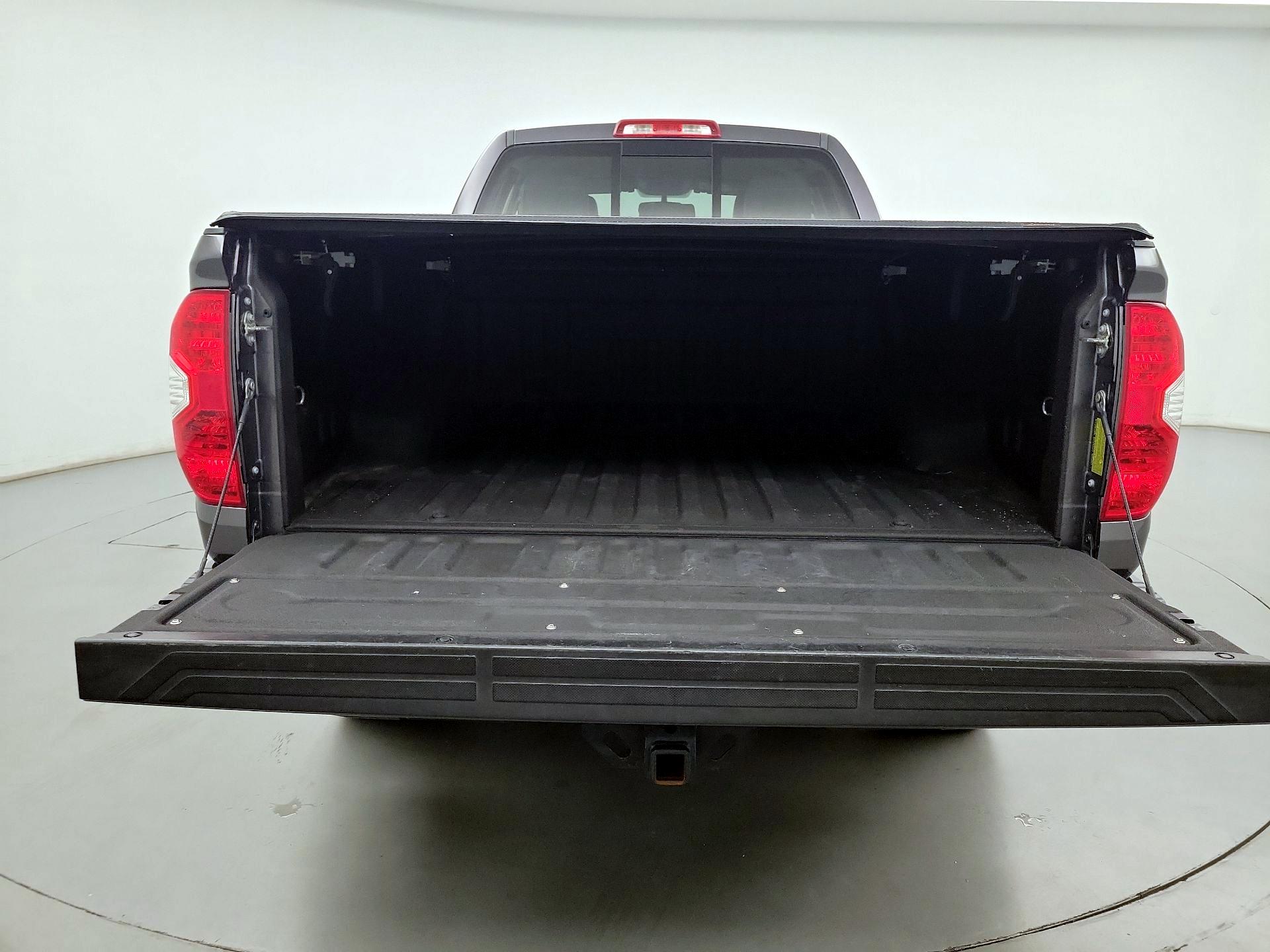 Thumbnail: 2017 Toyota Tundra - 20