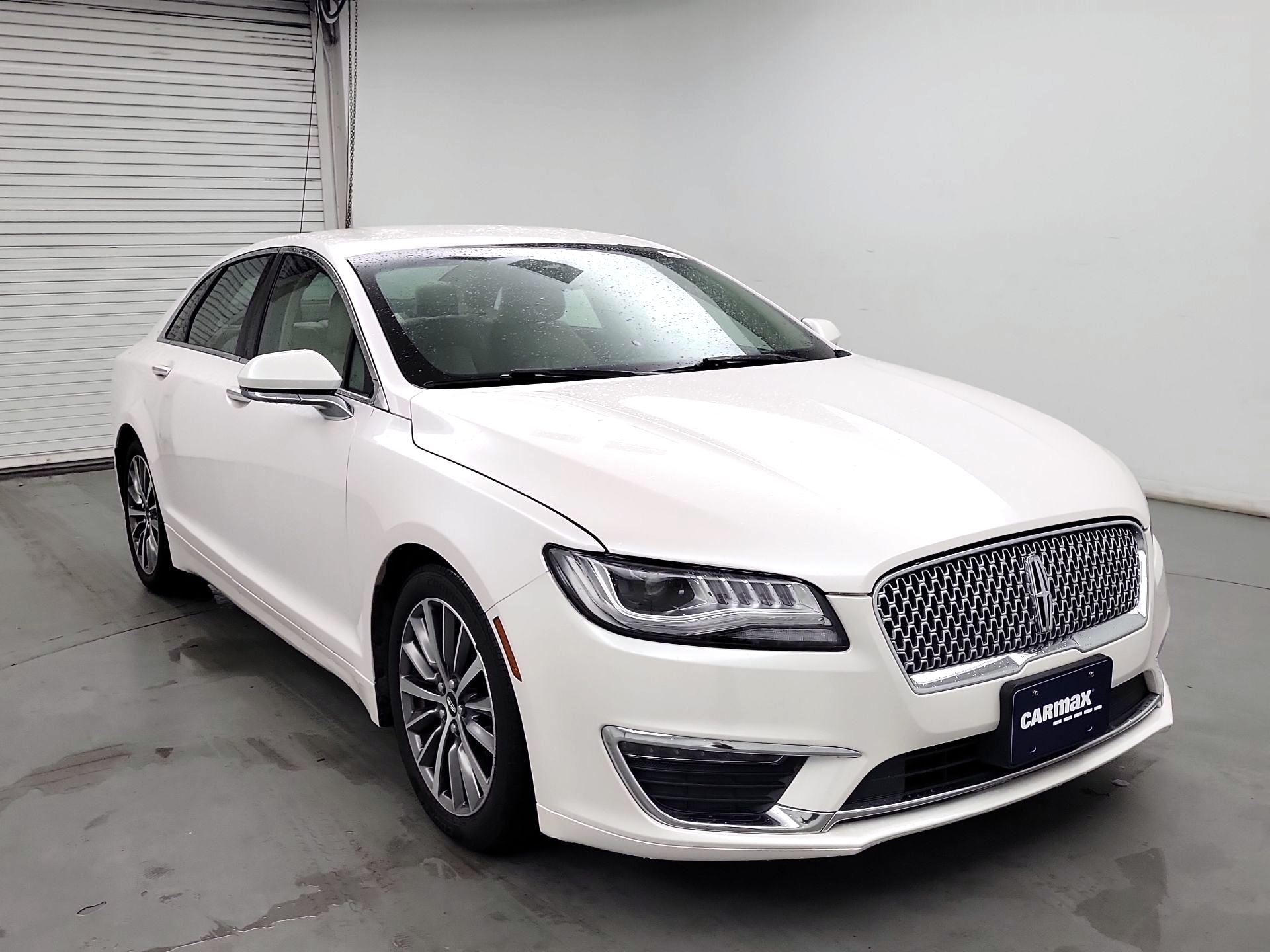 Thumbnail: 2017 Lincoln MKZ - 1
