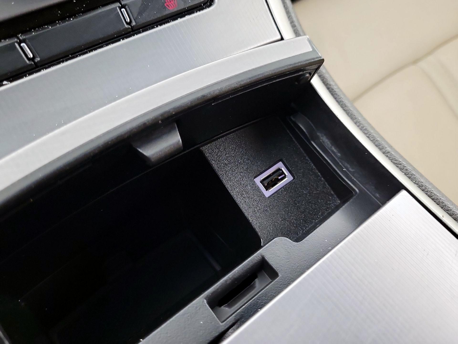 Thumbnail: 2017 Lincoln MKZ - 17