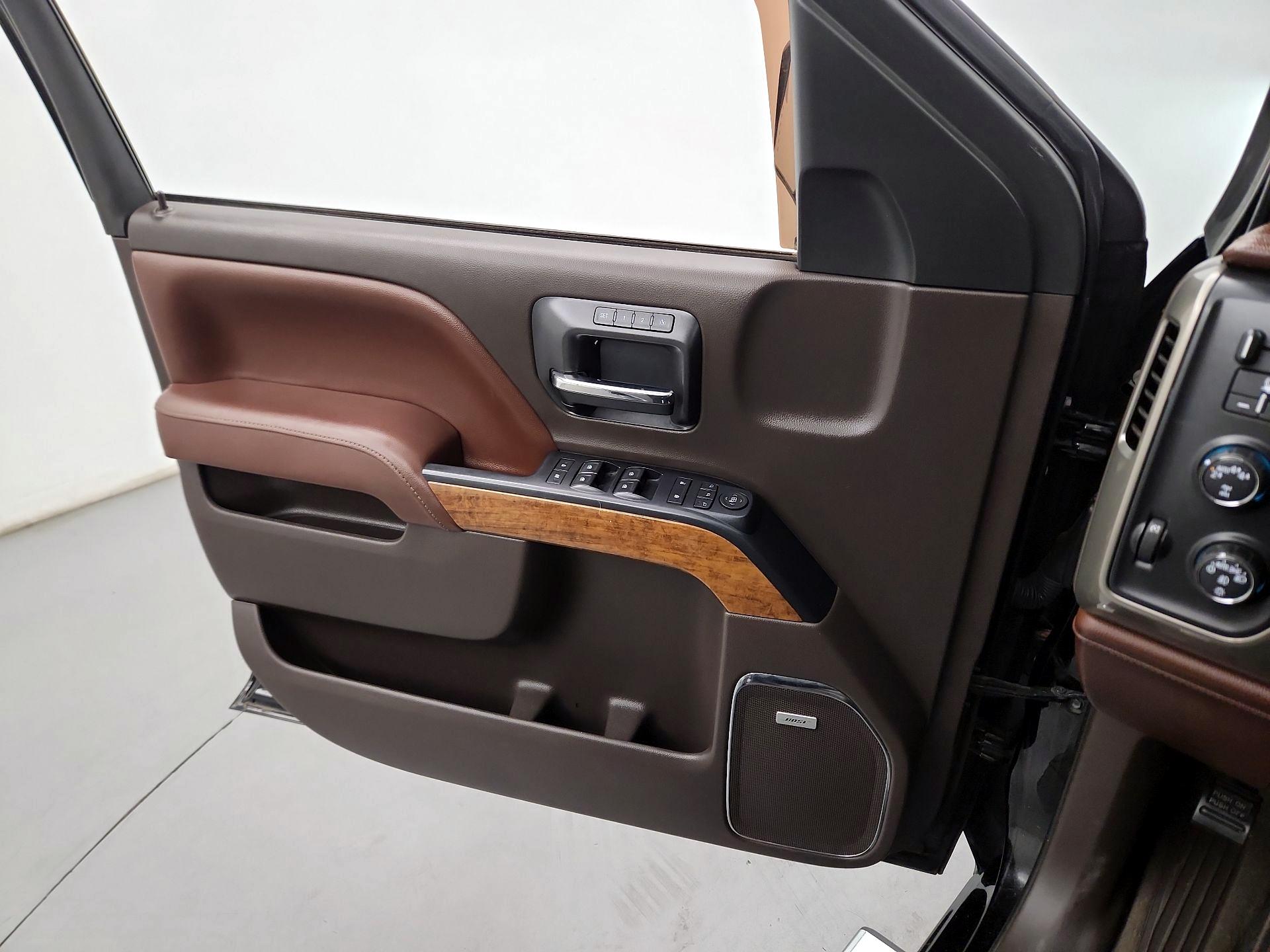 Thumbnail: 2017 Chevrolet Silverado 1500 - 10