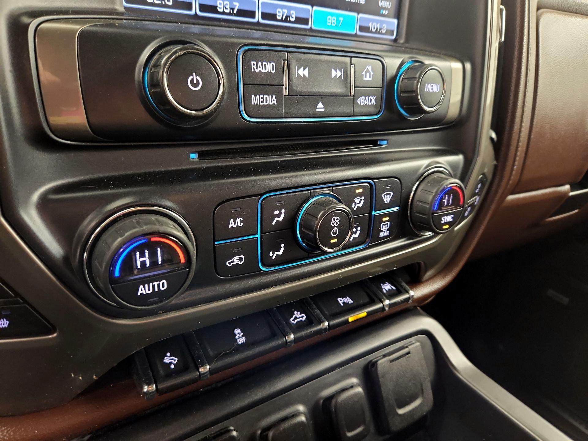 Thumbnail: 2017 Chevrolet Silverado 1500 - 15