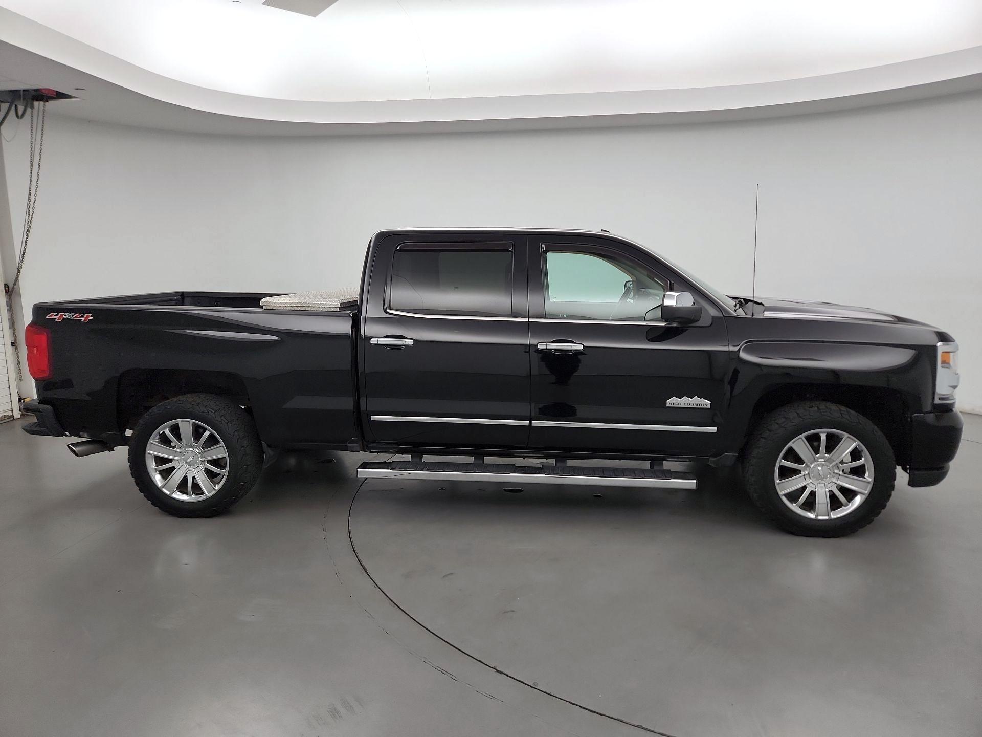 Thumbnail: 2017 Chevrolet Silverado 1500 - 4