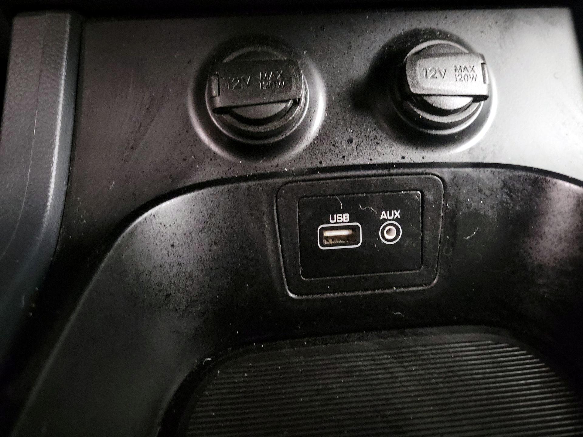 Thumbnail: 2017 Hyundai Santa Fe - 15