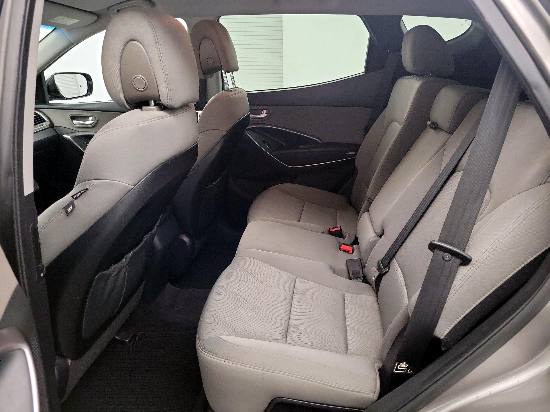 Thumbnail: 2017 Hyundai Santa Fe - 16