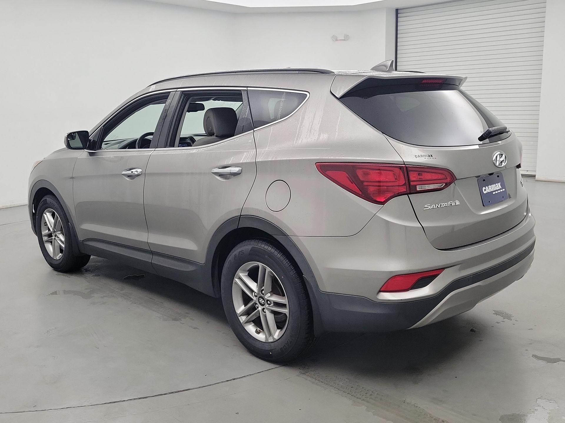 Thumbnail: 2017 Hyundai Santa Fe - 7
