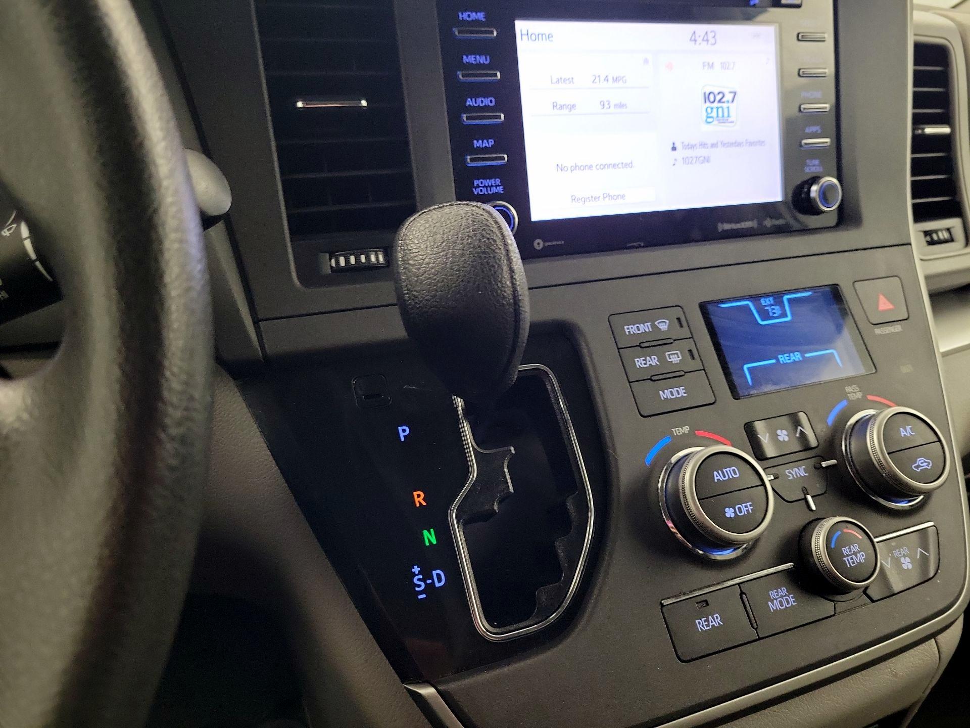 Thumbnail: 2020 Toyota Sienna - 15