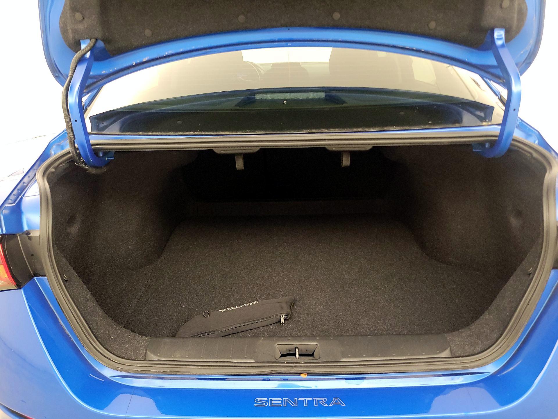 Thumbnail: 2022 Nissan Sentra - 20