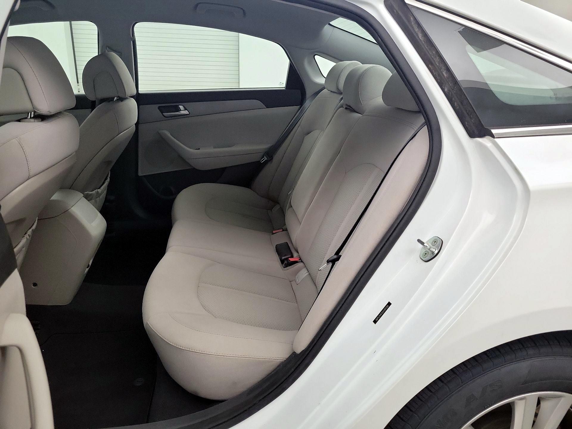 Thumbnail: 2016 Hyundai Sonata - 17