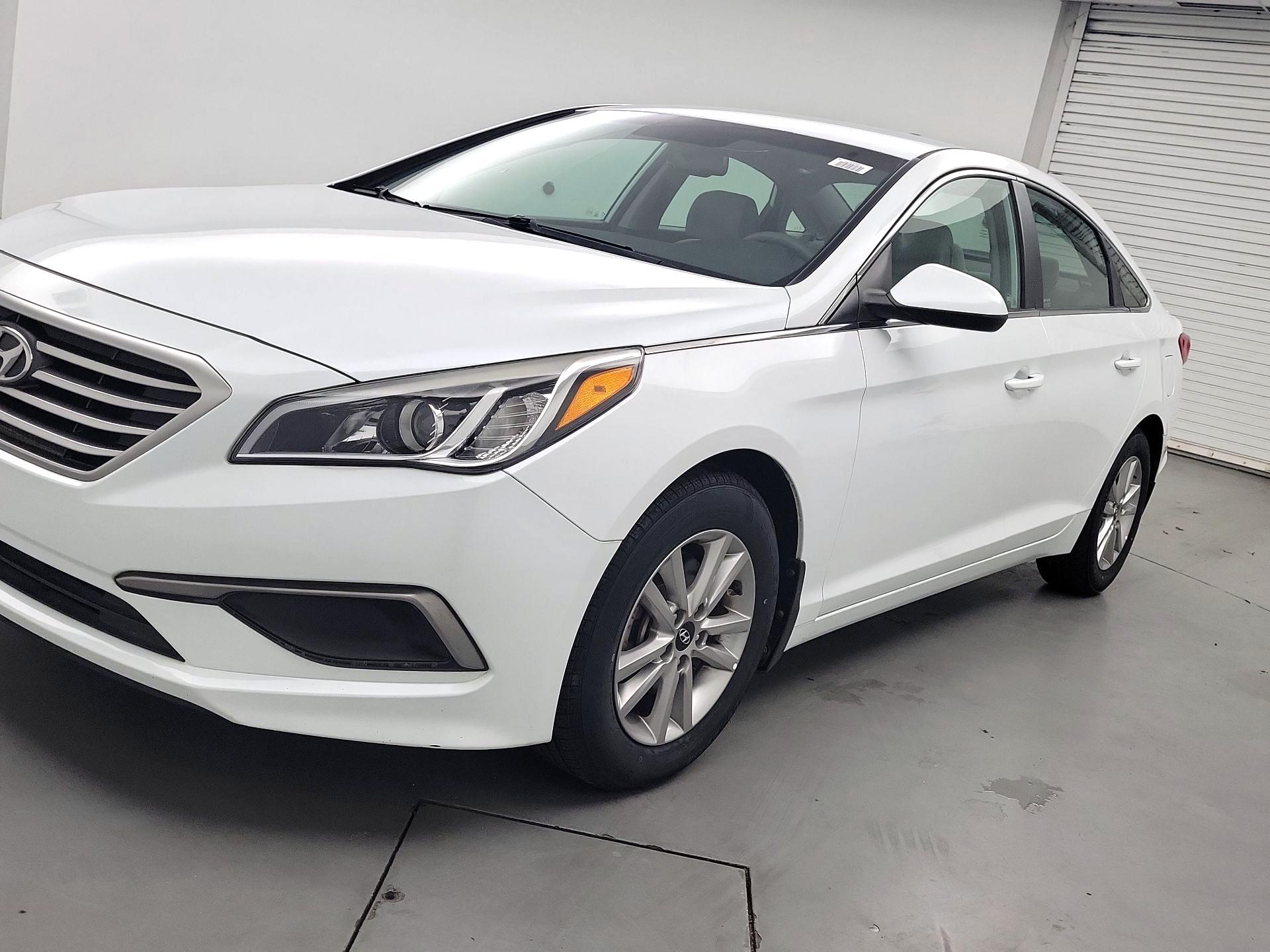 Thumbnail: 2016 Hyundai Sonata - 3