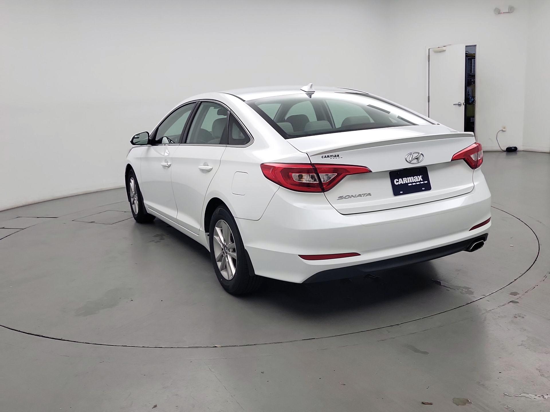 Thumbnail: 2016 Hyundai Sonata - 7