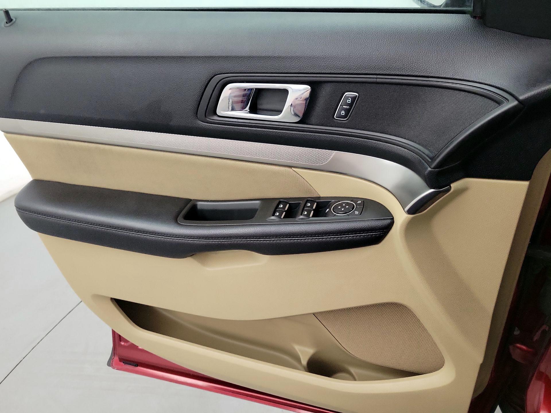 Thumbnail: 2017 Ford Explorer - 10