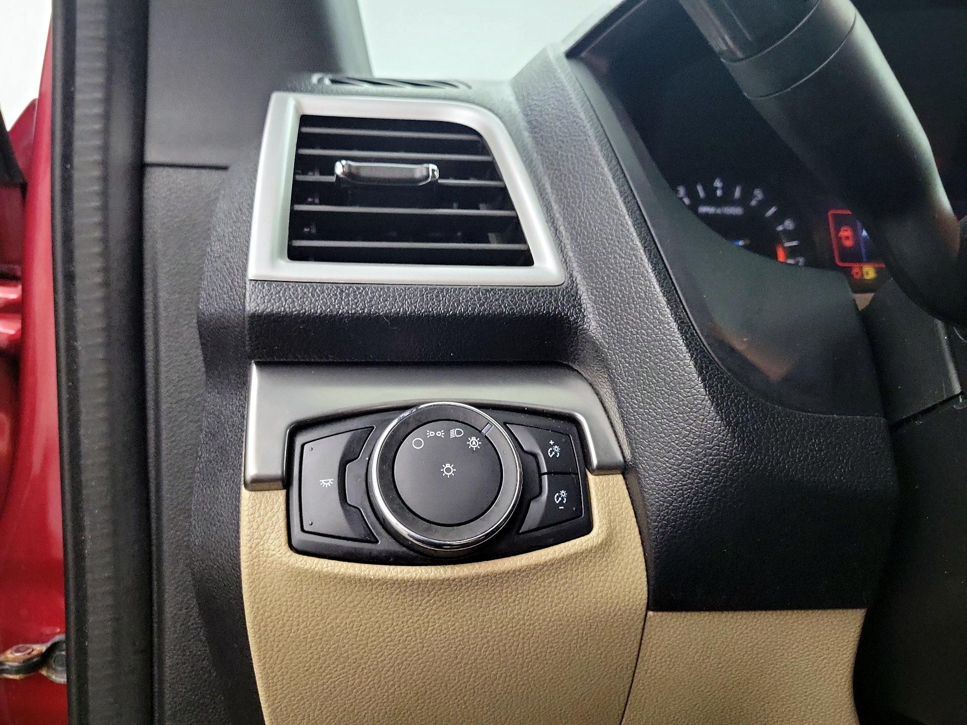 Thumbnail: 2017 Ford Explorer - 11