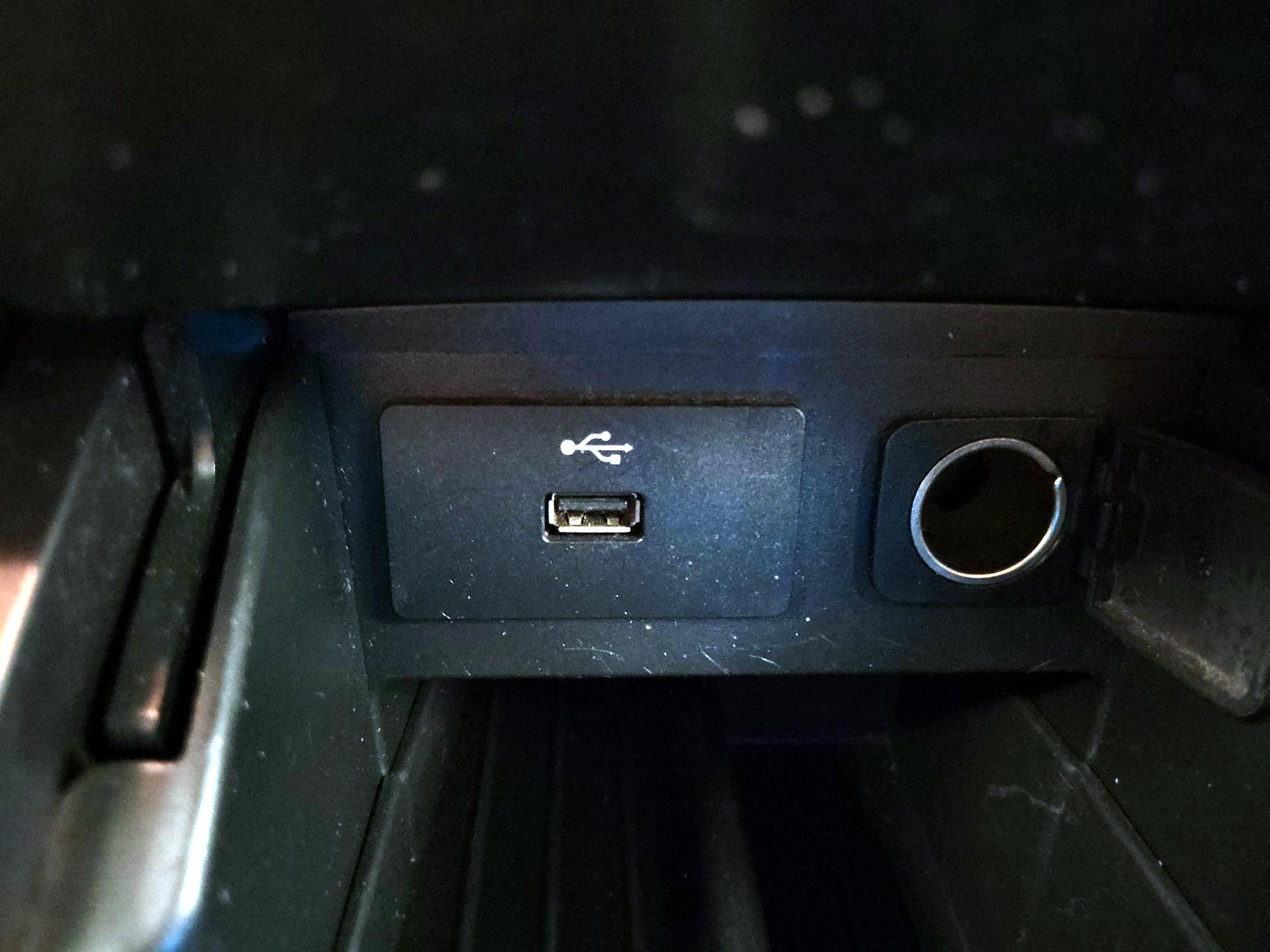 Thumbnail: 2017 Ford Explorer - 16