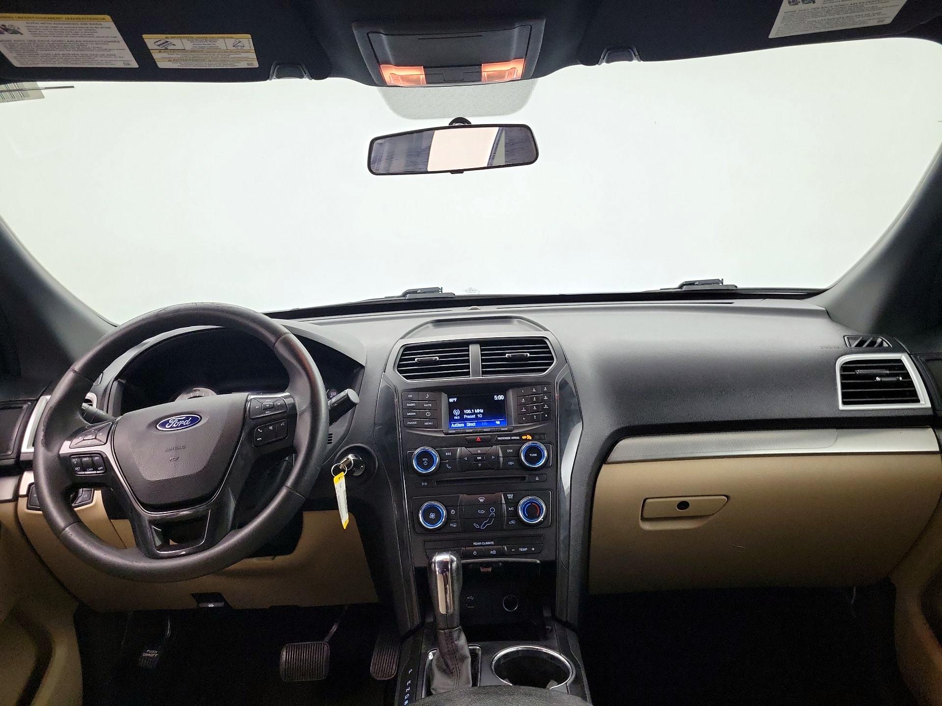 Thumbnail: 2017 Ford Explorer - 8