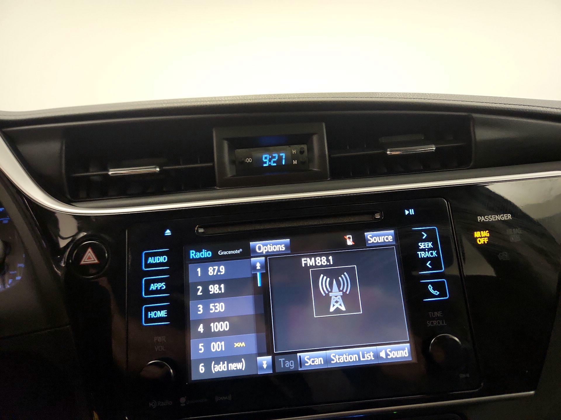 Thumbnail: 2017 Toyota Corolla - 13