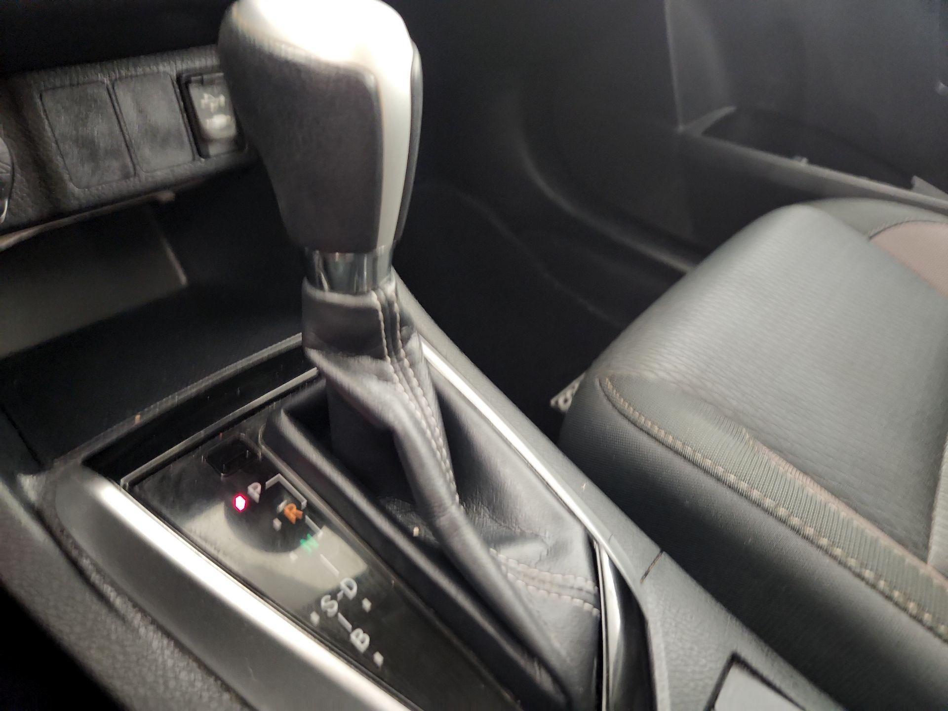 Thumbnail: 2017 Toyota Corolla - 15