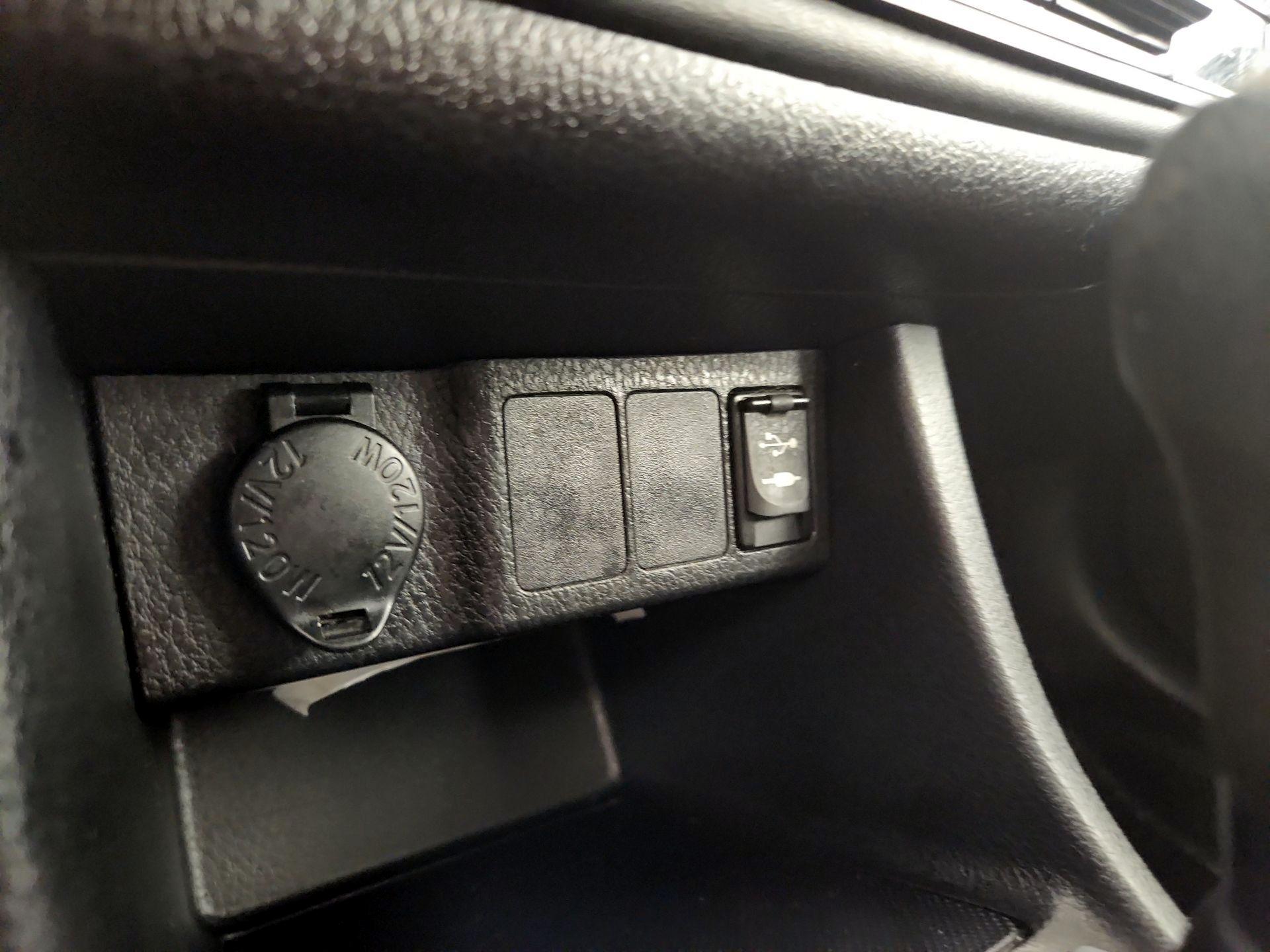 Thumbnail: 2017 Toyota Corolla - 16