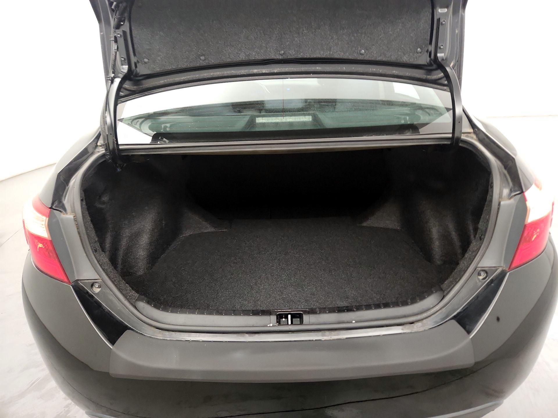 Thumbnail: 2017 Toyota Corolla - 19