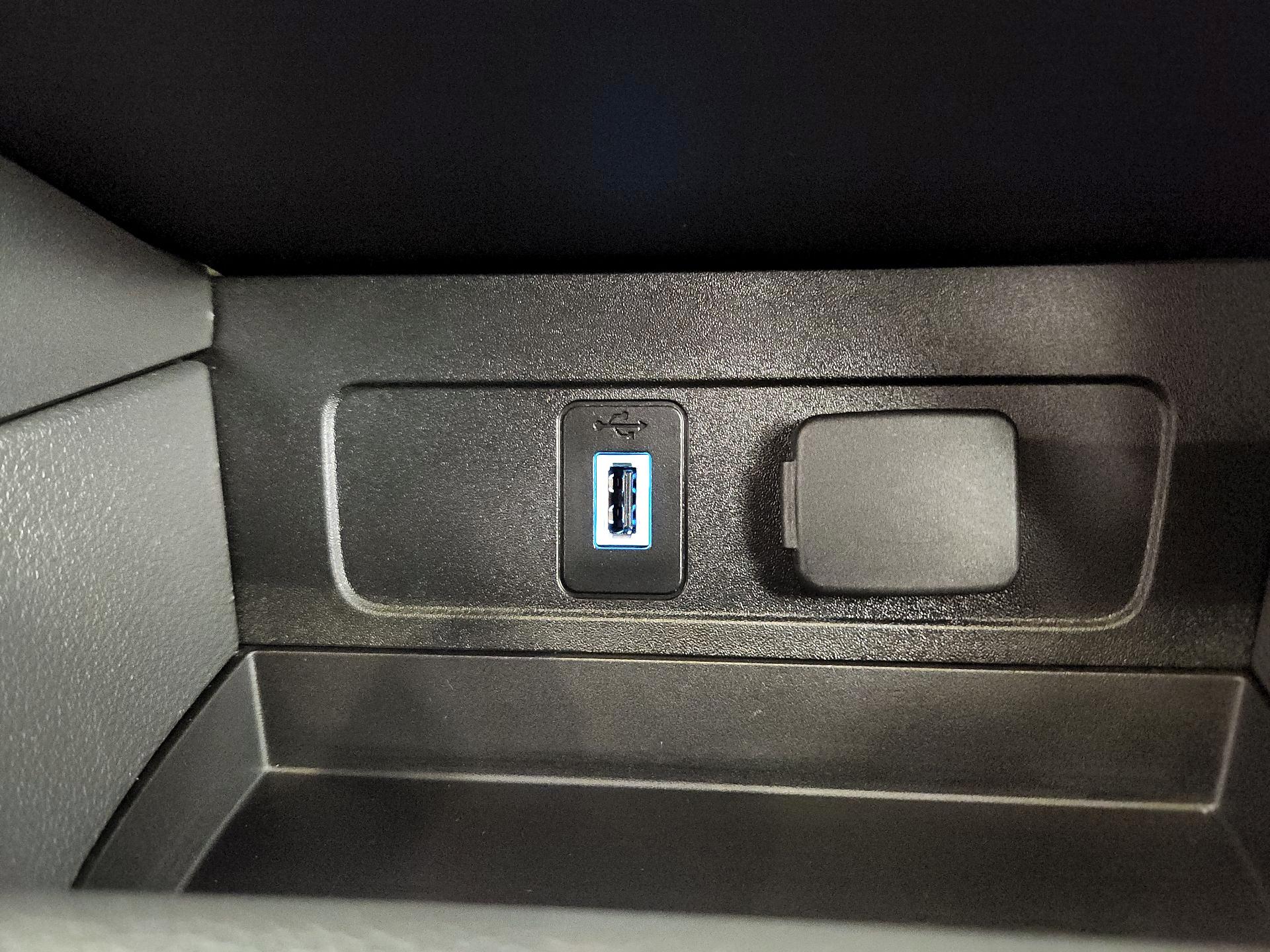 Thumbnail: 2018 Ford Escape - 16