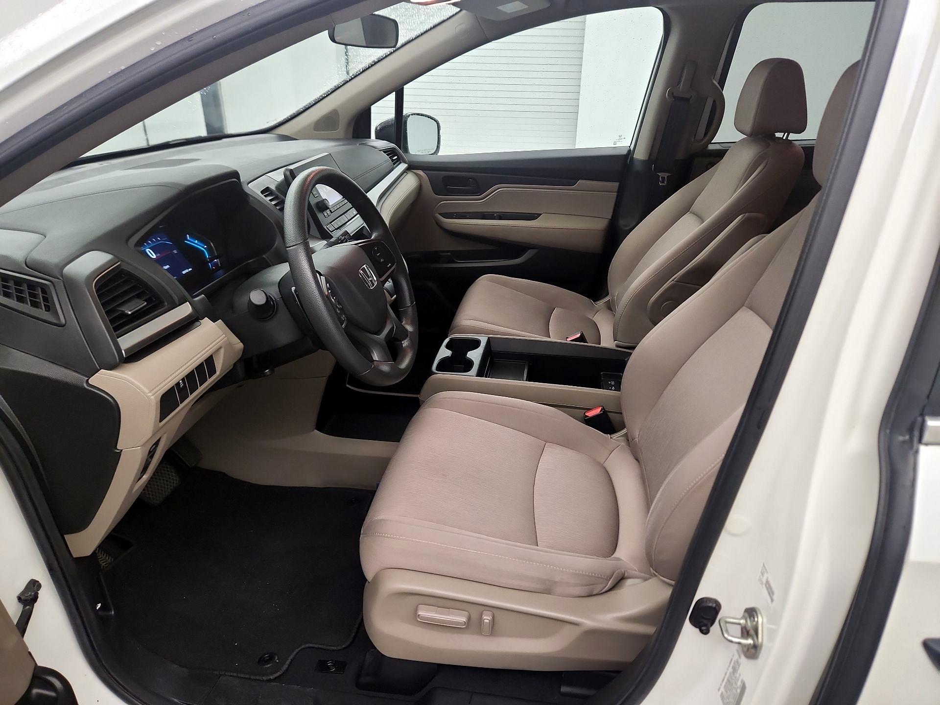 Thumbnail: 2019 Honda Odyssey - 9