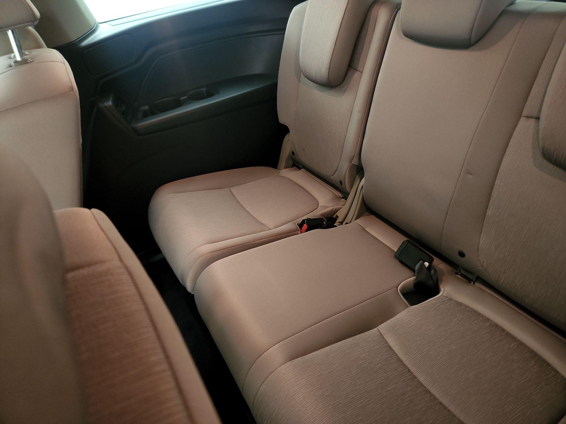 Thumbnail: 2019 Honda Odyssey - 17