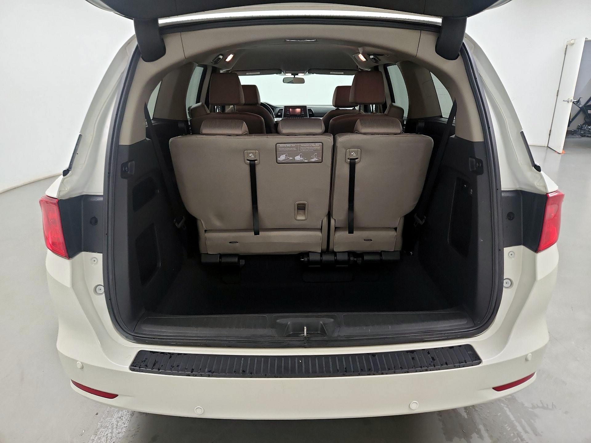 Thumbnail: 2019 Honda Odyssey - 18