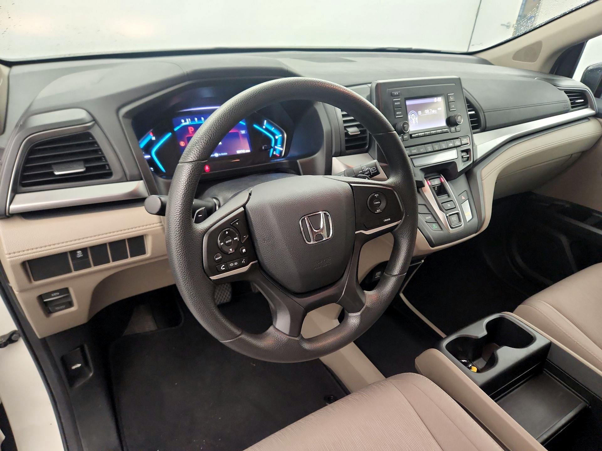 Thumbnail: 2019 Honda Odyssey - 8
