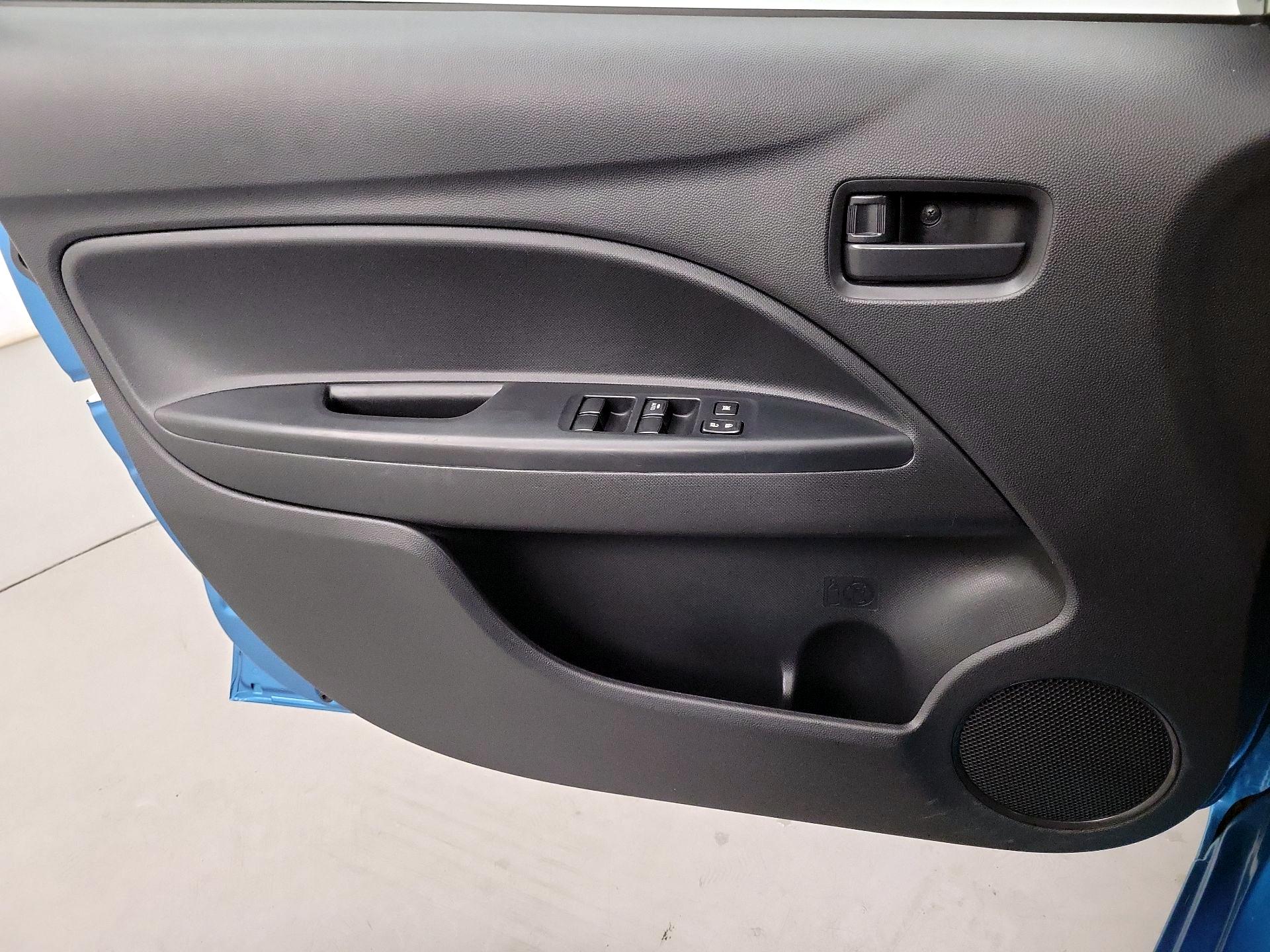 Thumbnail: 2019 Mitsubishi Mirage G4 - 10